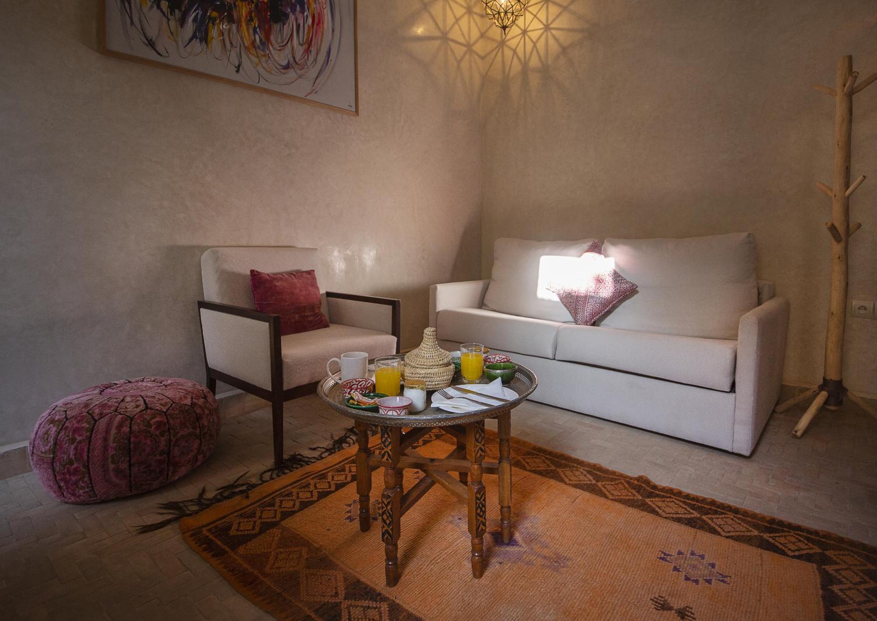 Deluxe Suite - Photo 6