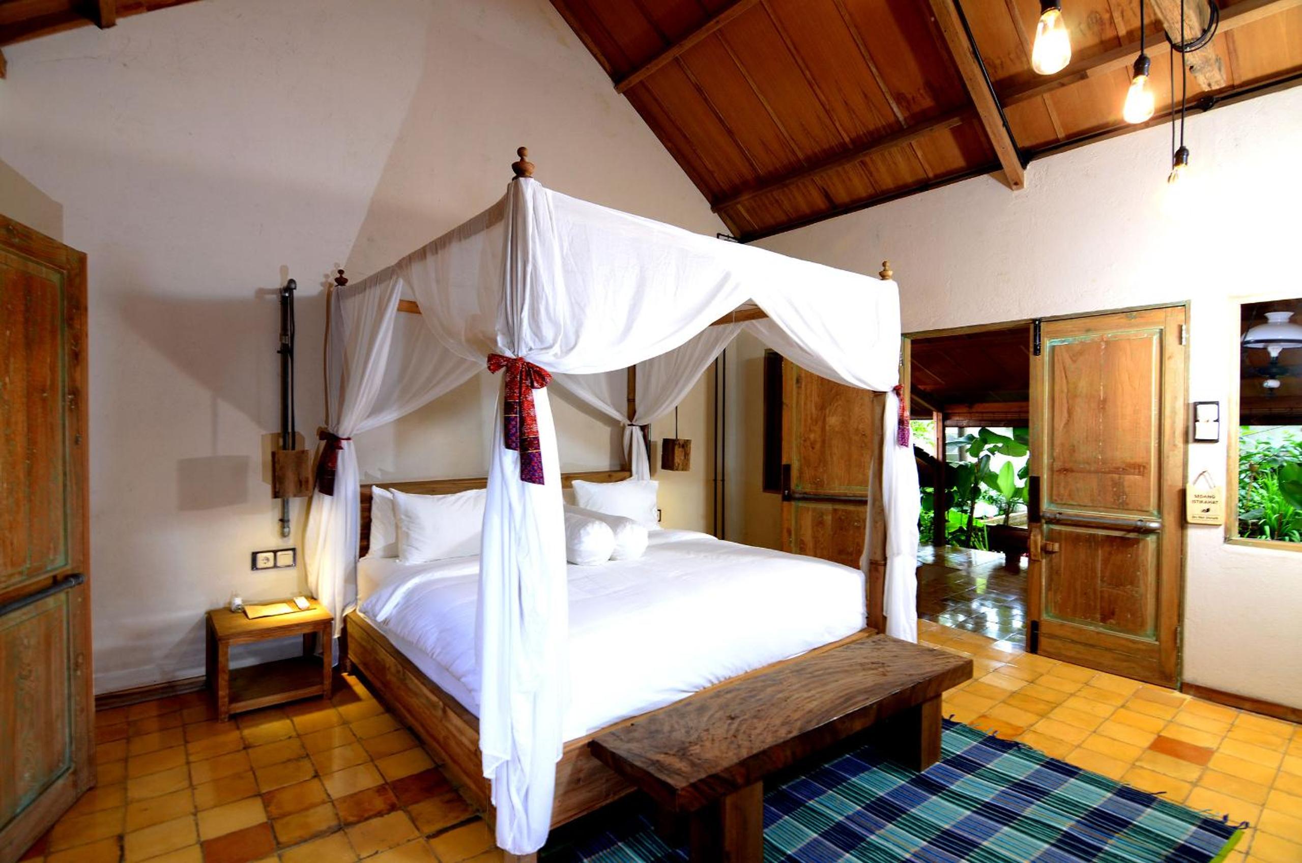Pringgodani Standard King Room - Photo 1