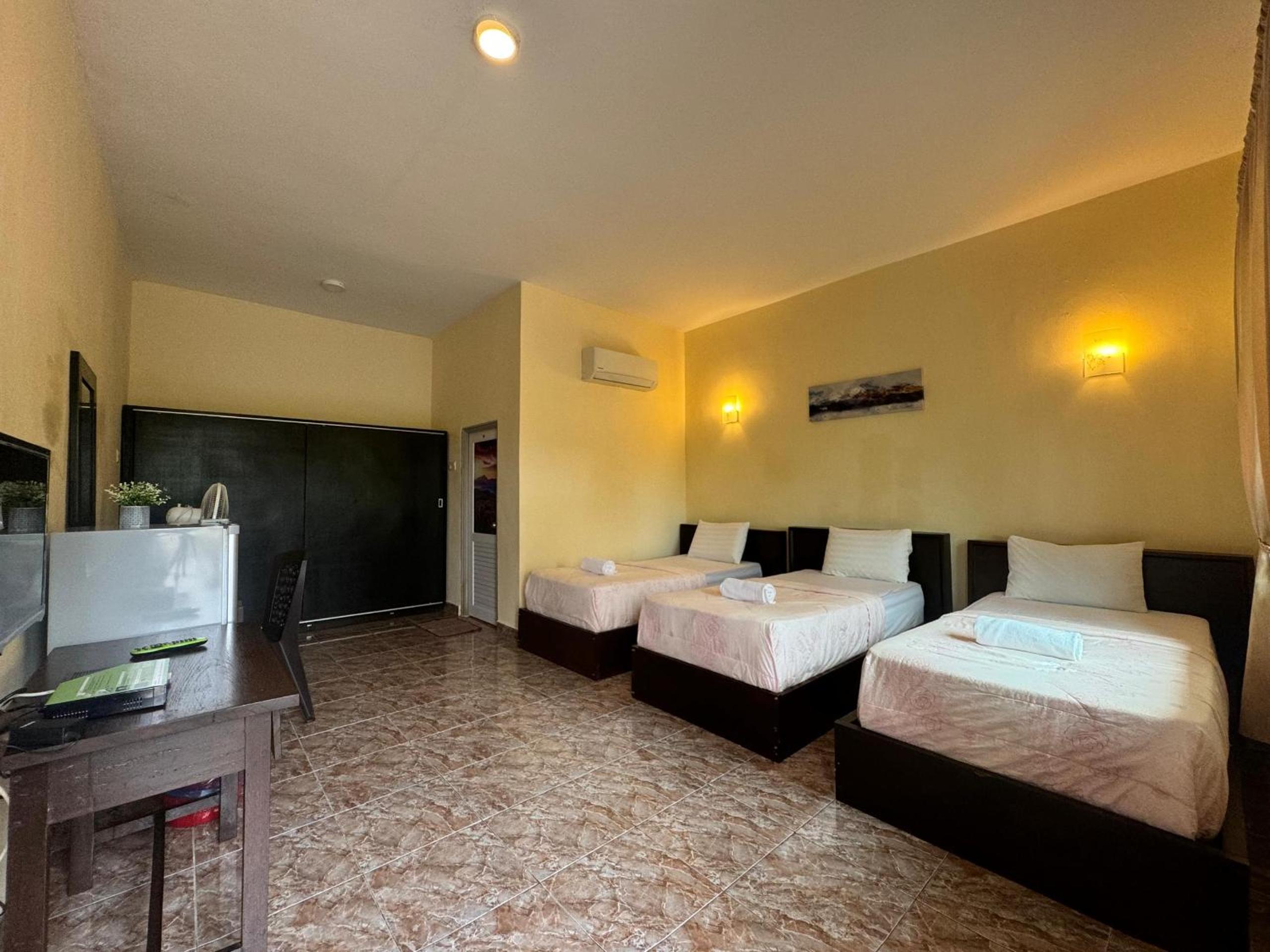 Triple Room