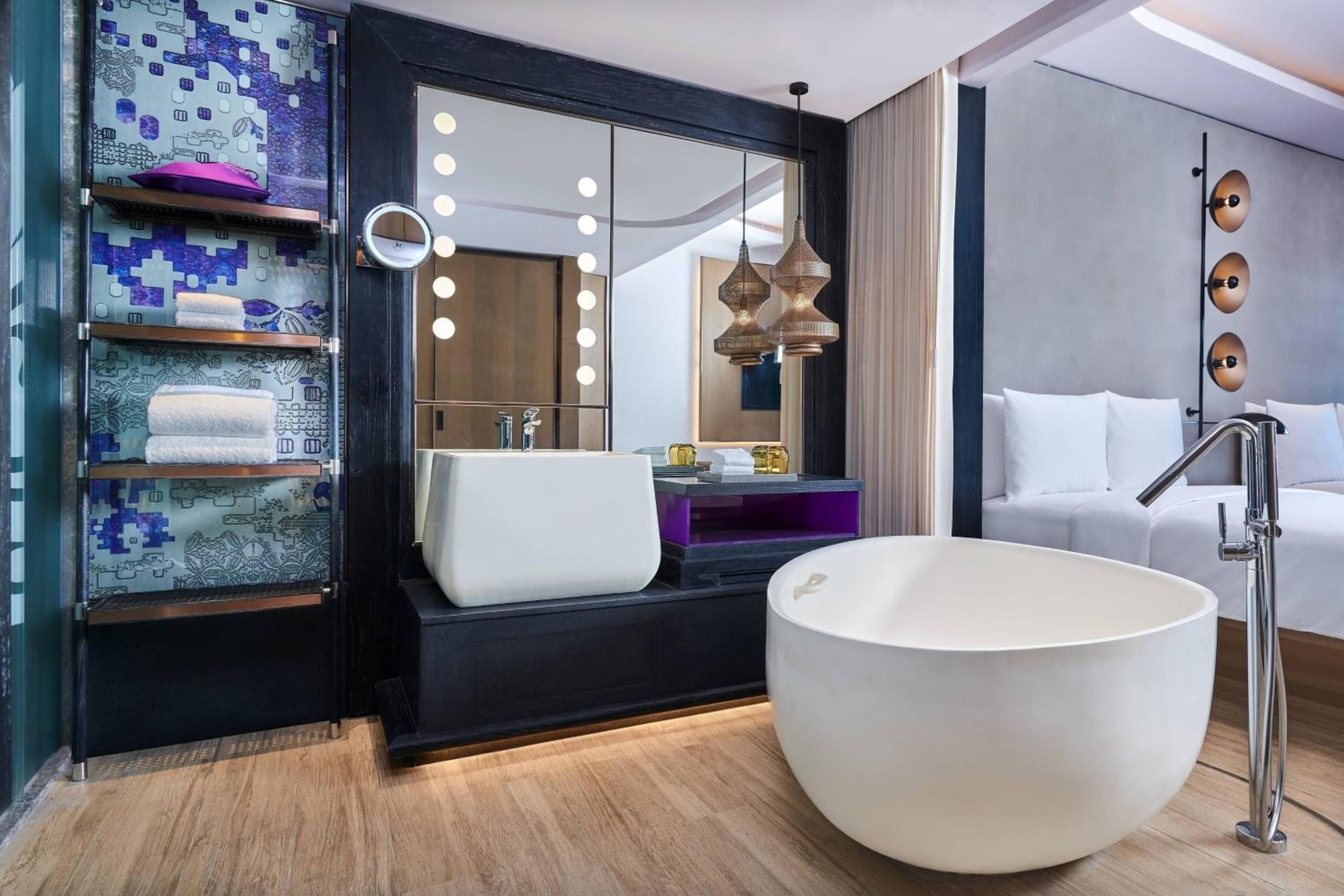 Deluxe Twin, Guest room, 2 Double, Balcony with Free Scheduled Shuttle to Hotel’s Beach Facility - Photo 4