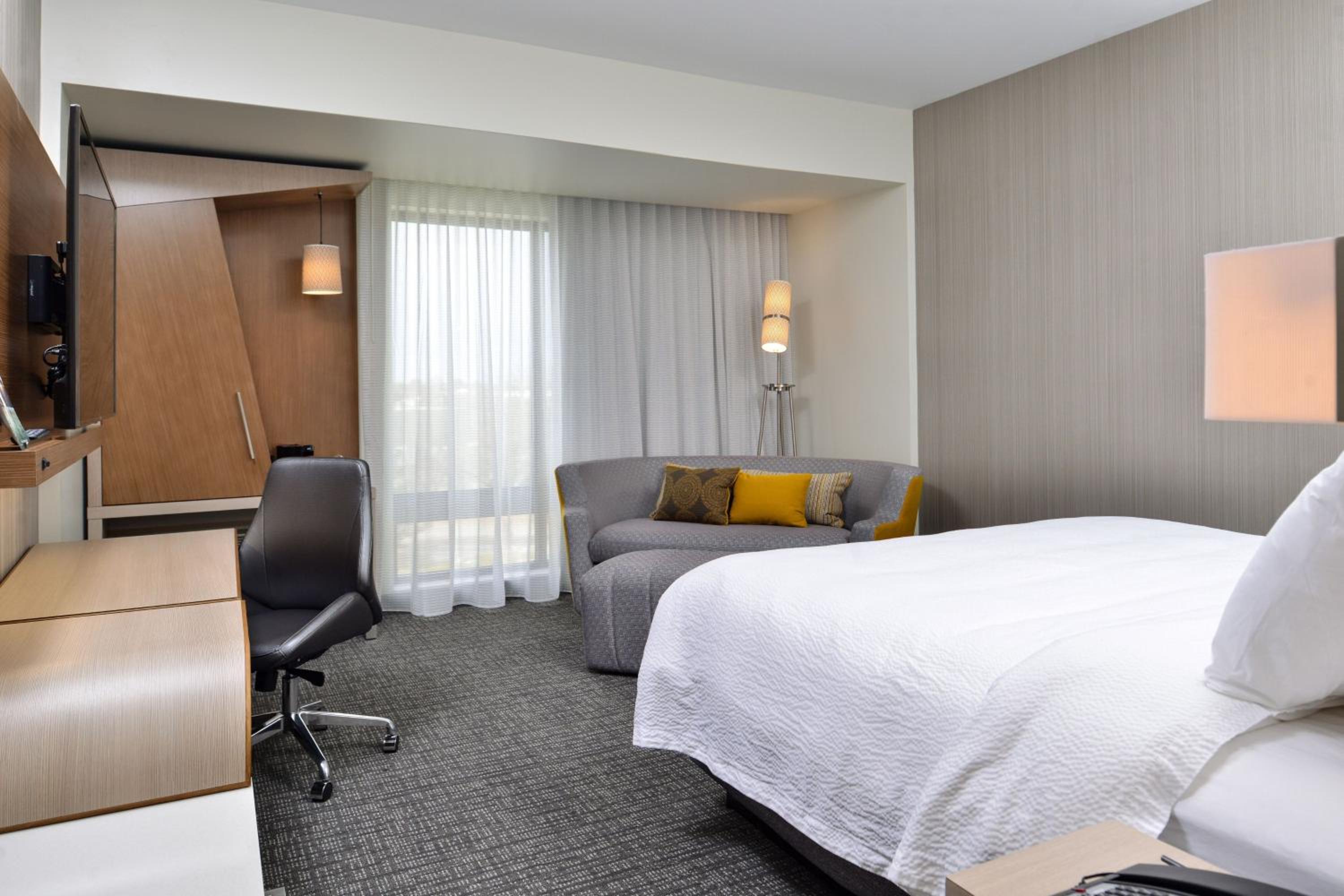 King Room with Sofa Bed
