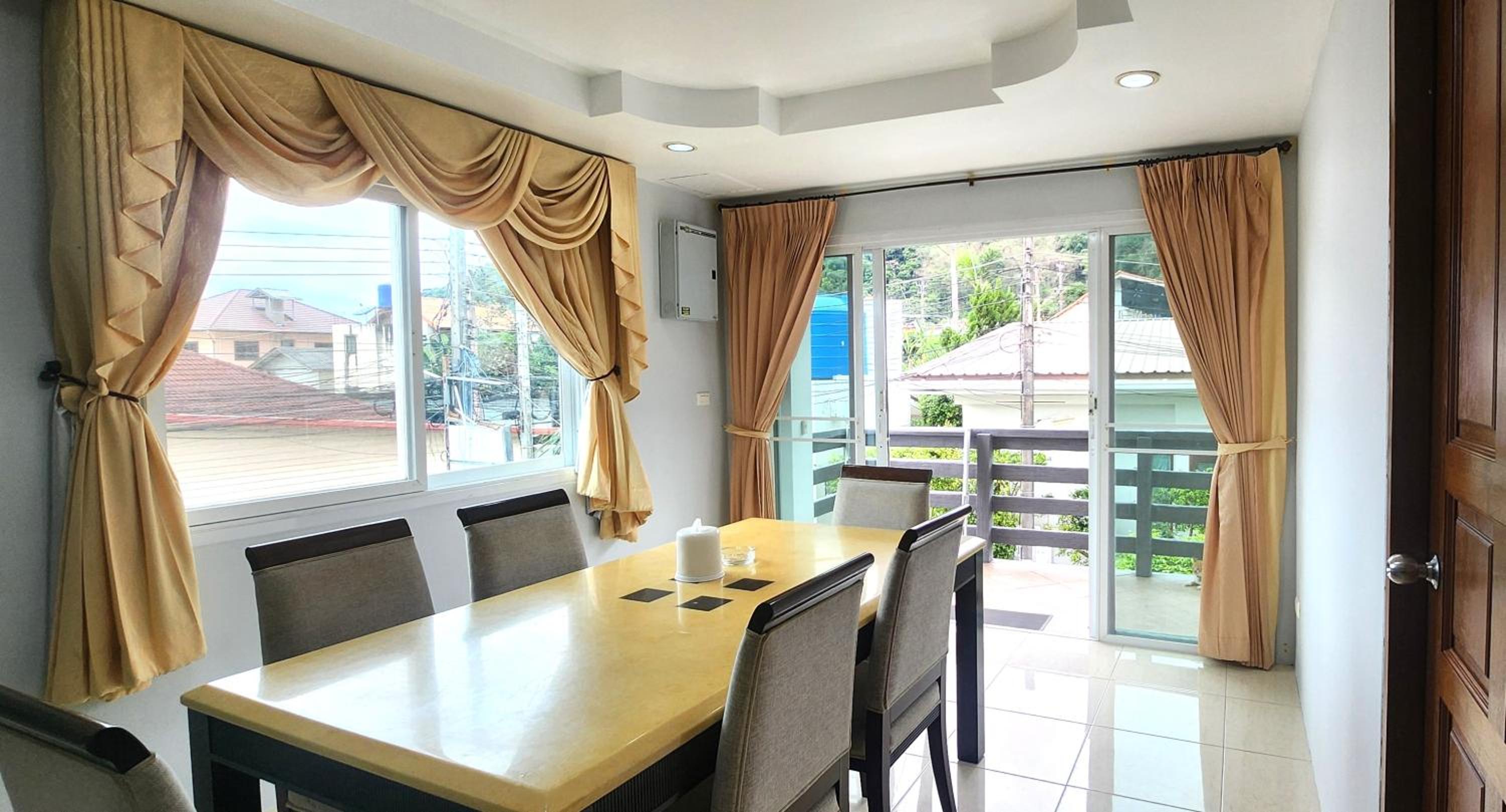Deluxe Family Suite photo 2