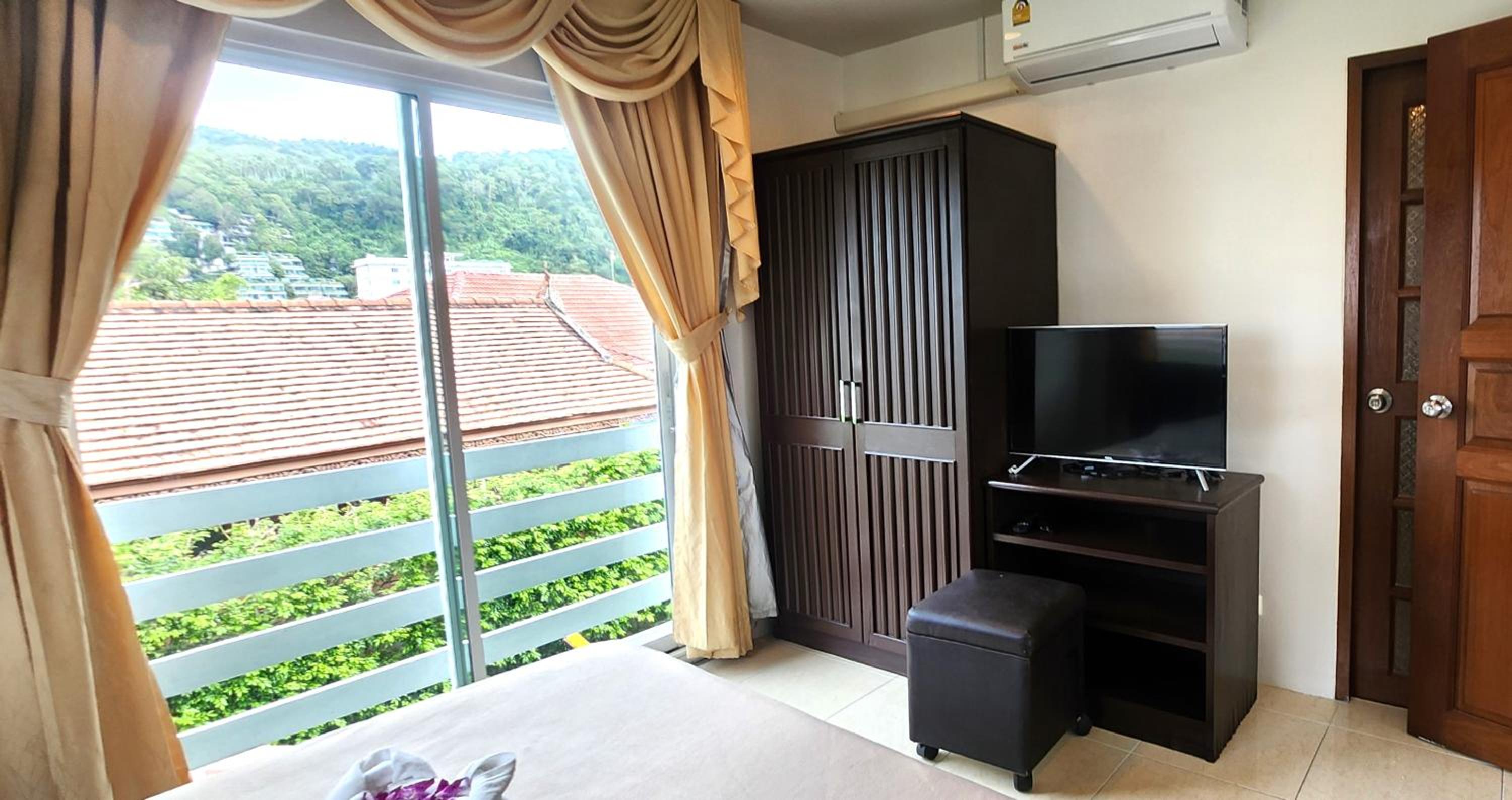 Deluxe Family Suite photo 1