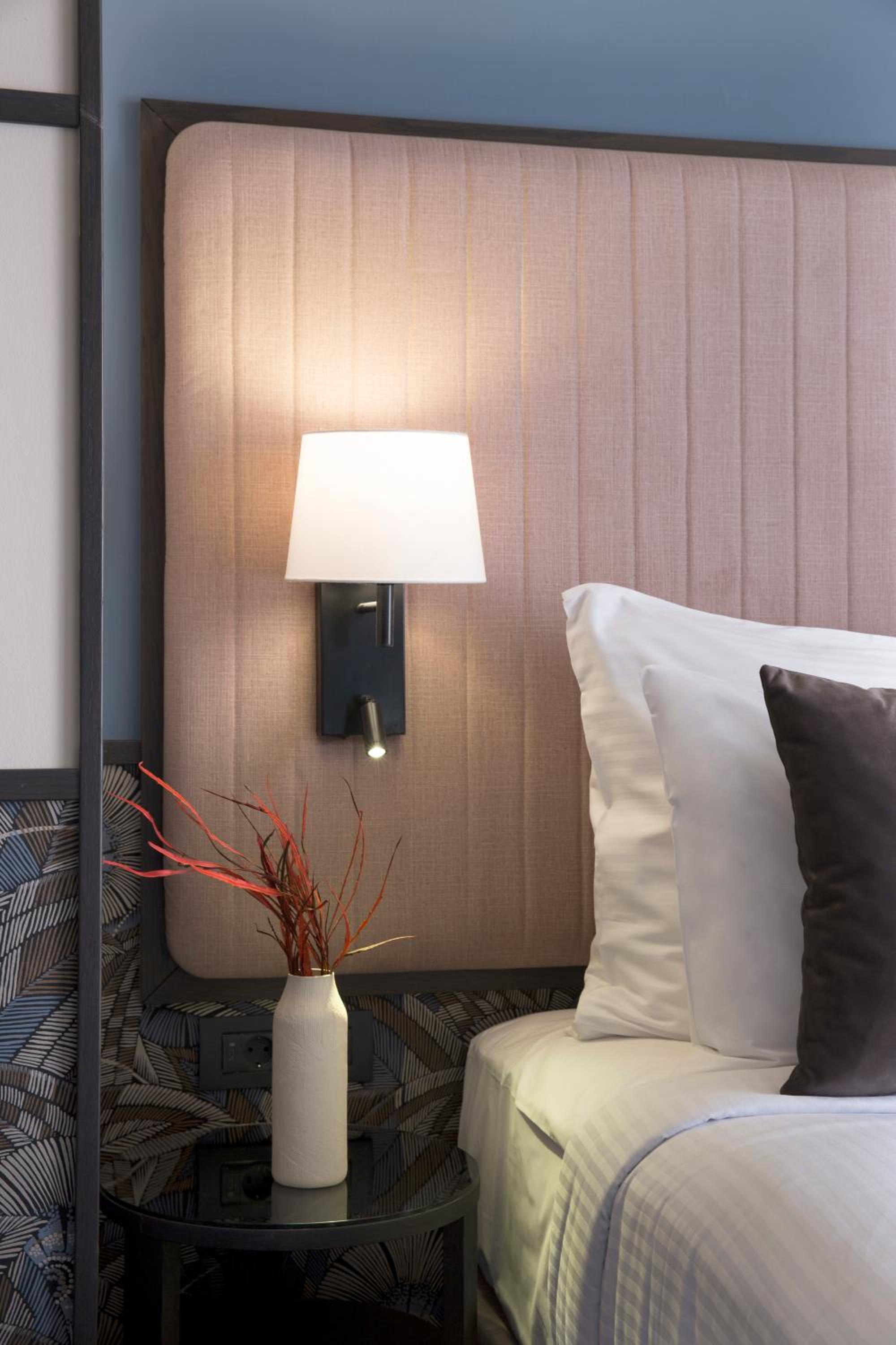 Executive Twin Room with City View - Non-Smoking