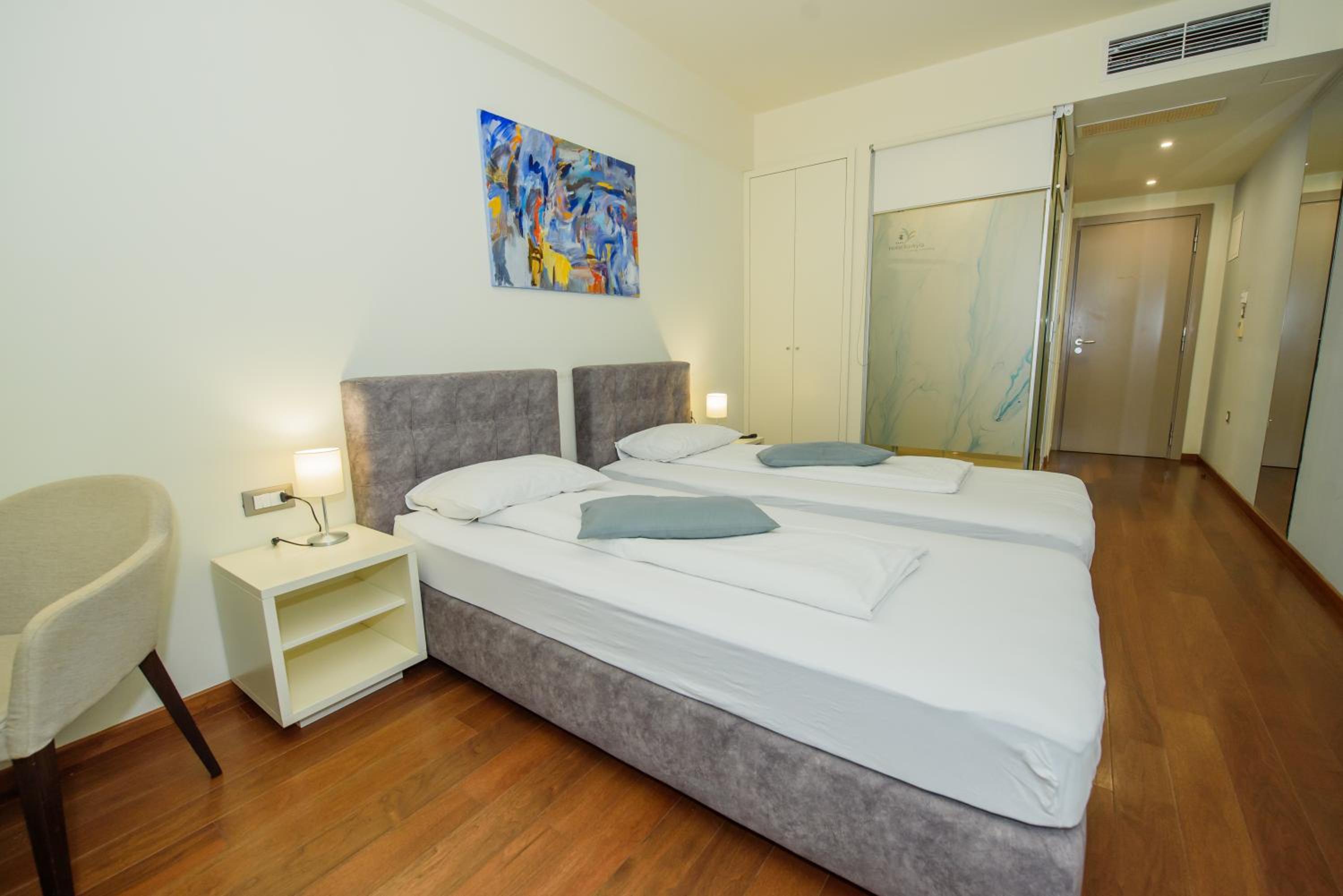 Standard Double Room - Photo 6