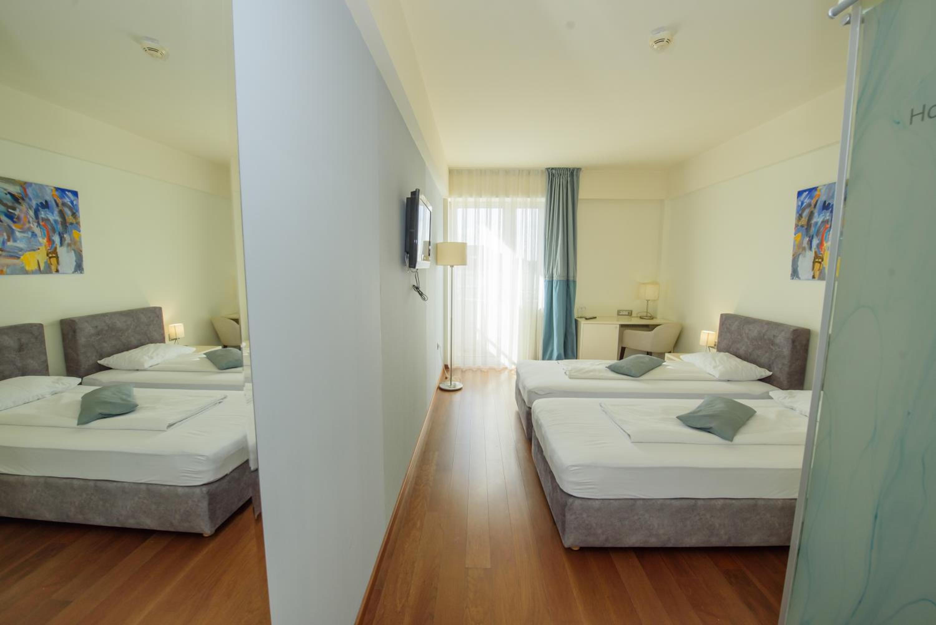 Standard Double Room - Photo 5
