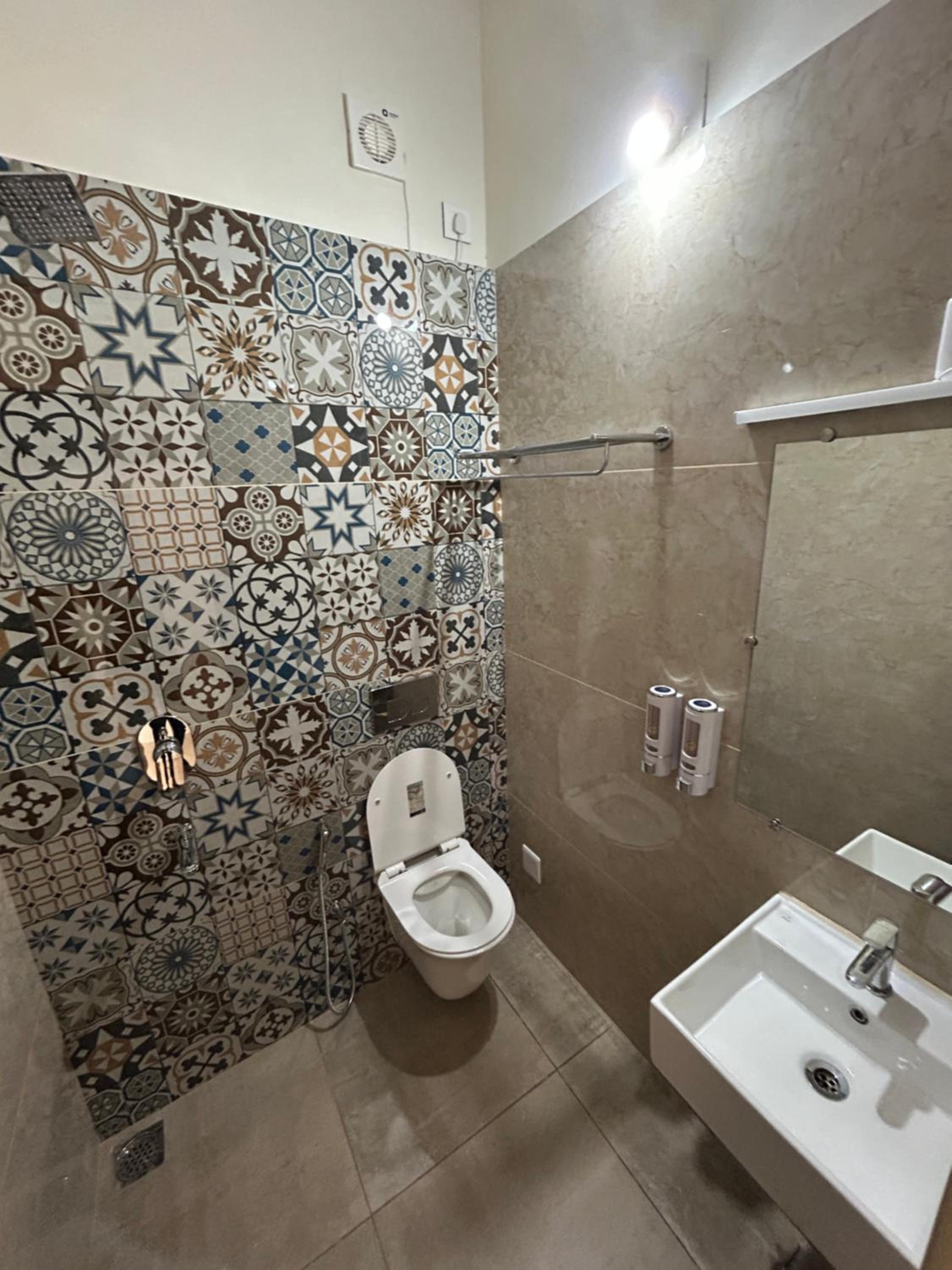 Deluxe King Room photo 2