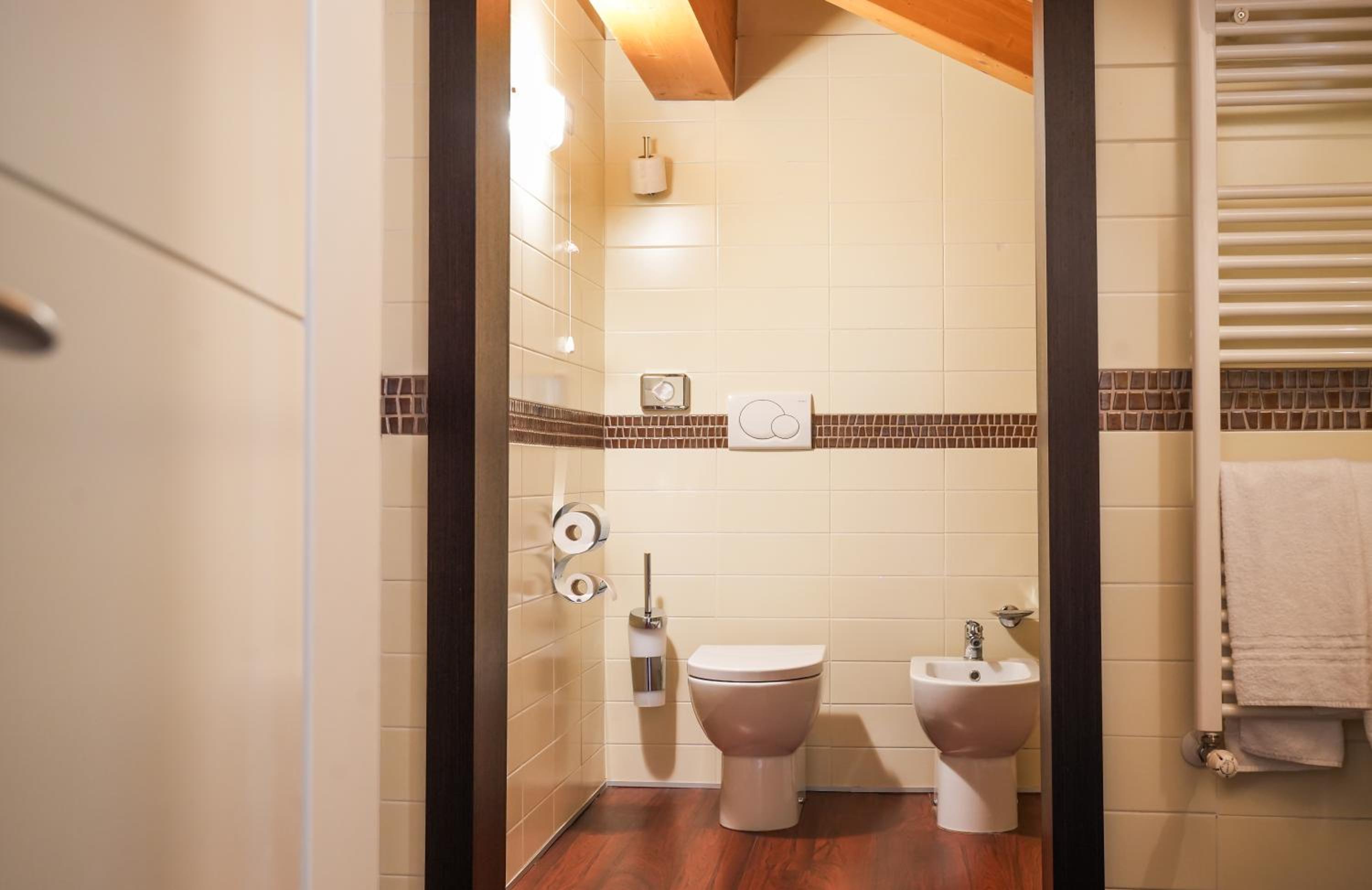 Suite with Spa Access - Photo 5