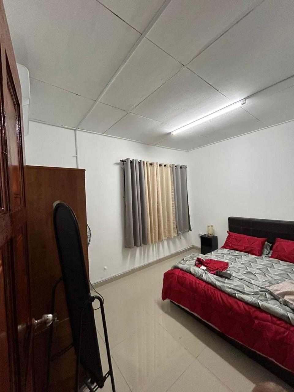 One-Bedroom House photo 1