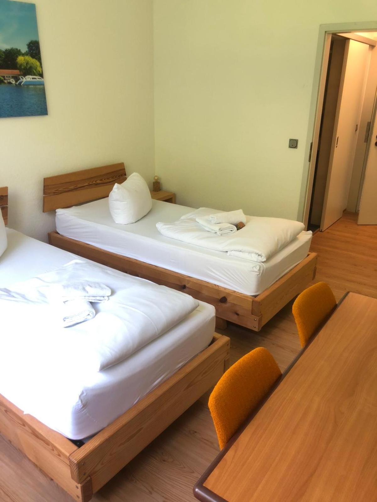 Twin Room with Lake View photo 2