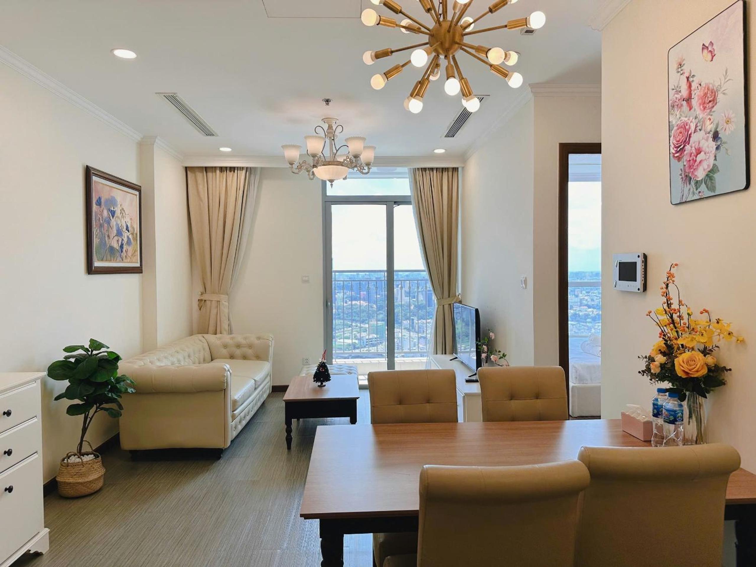 One-Bedroom Apartment With Balcony And City View photo 2
