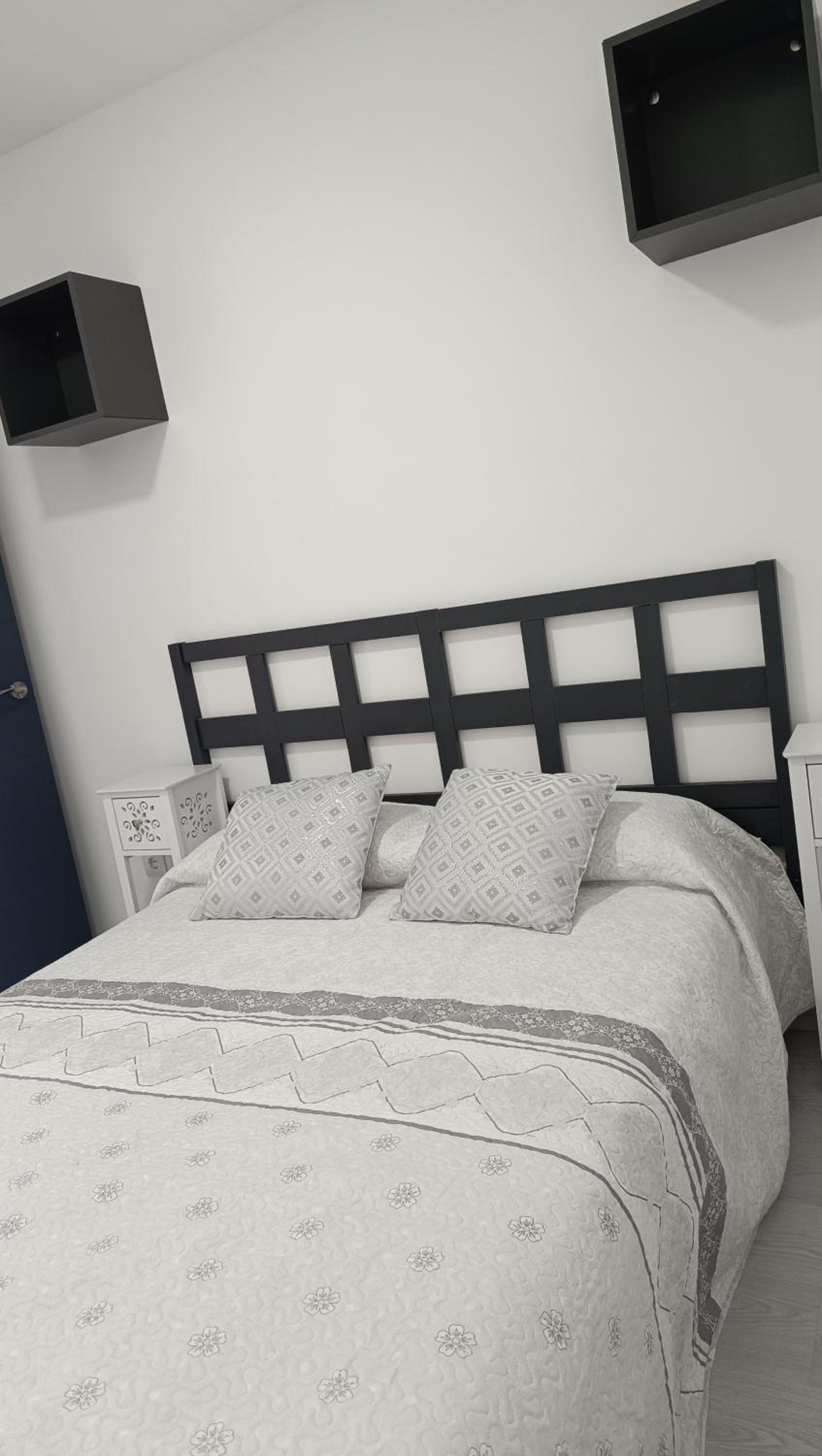 Two-Bedroom House photo 3