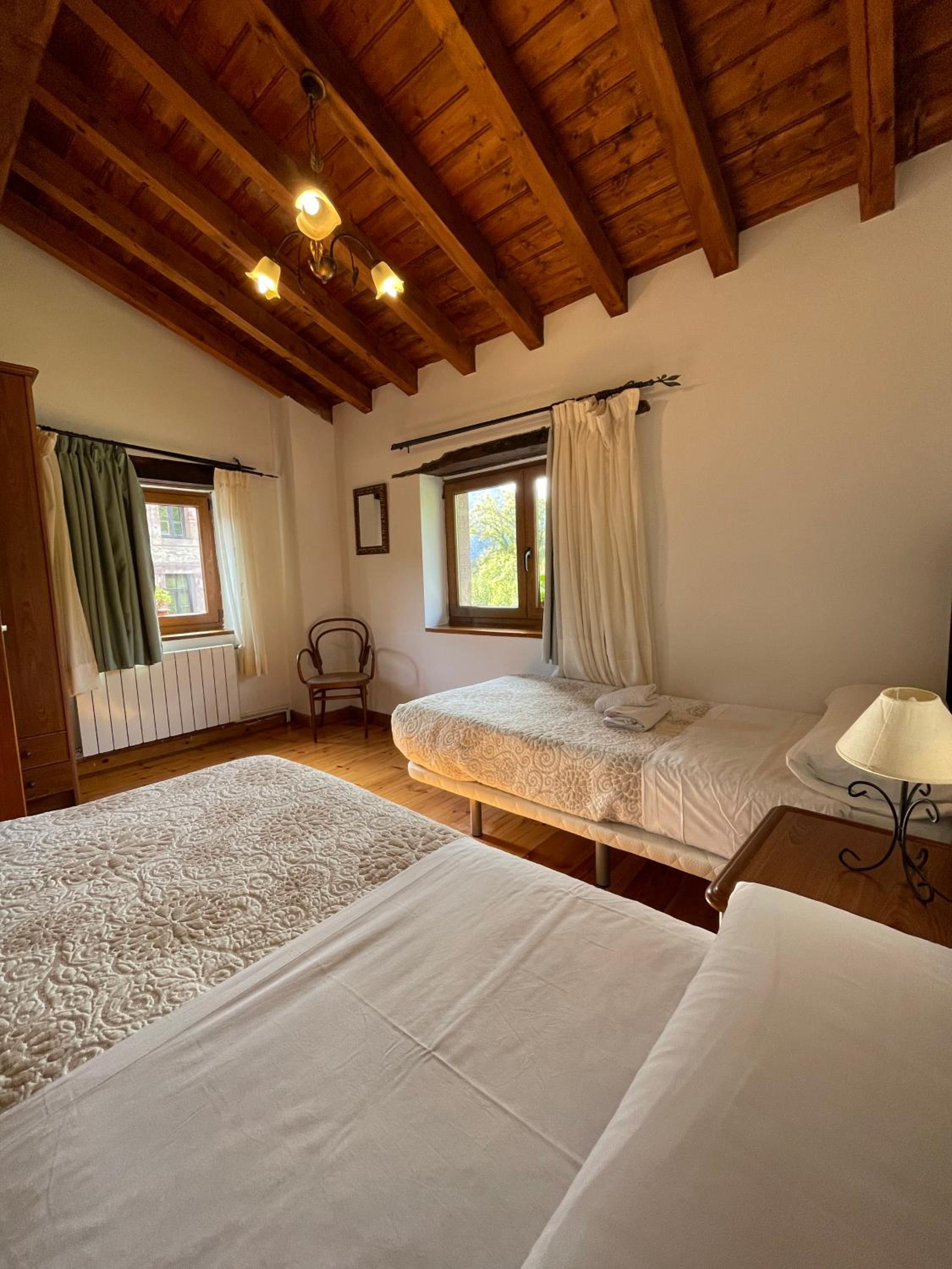 Double or Twin Room - Photo 3