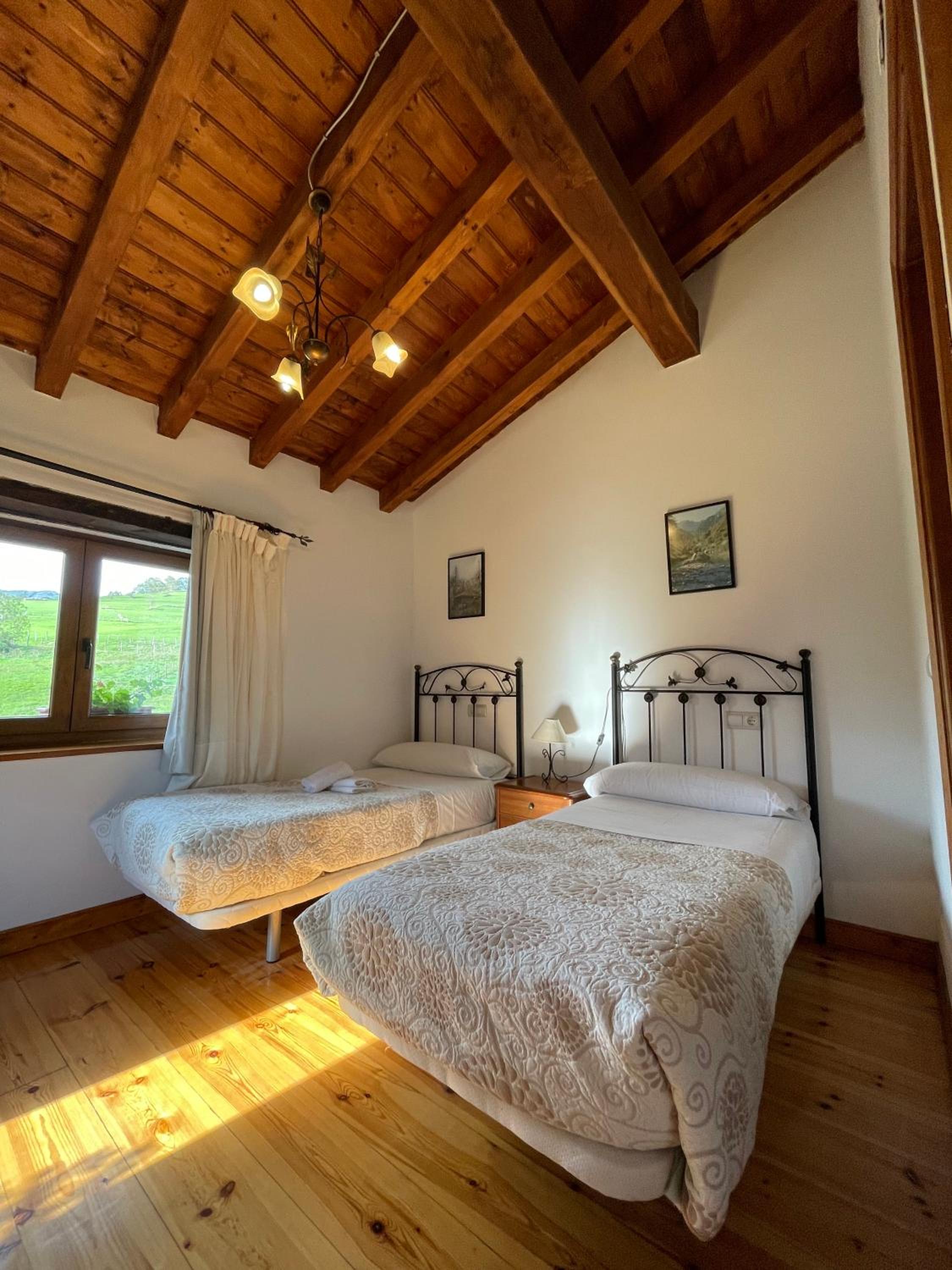 Double or Twin Room - Photo 9