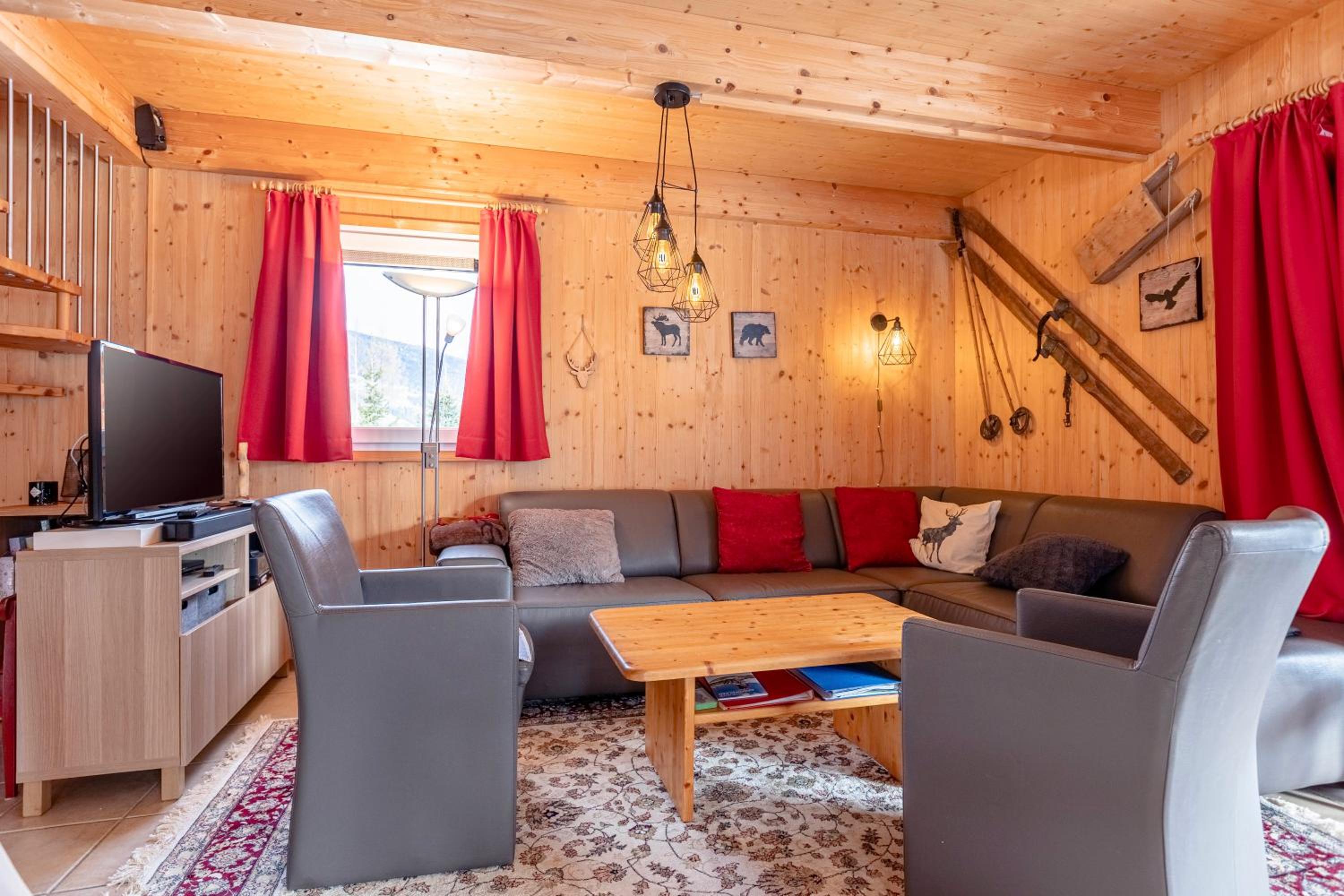 Chalet 139 with 4 bedrooms & whirlpool photo 2