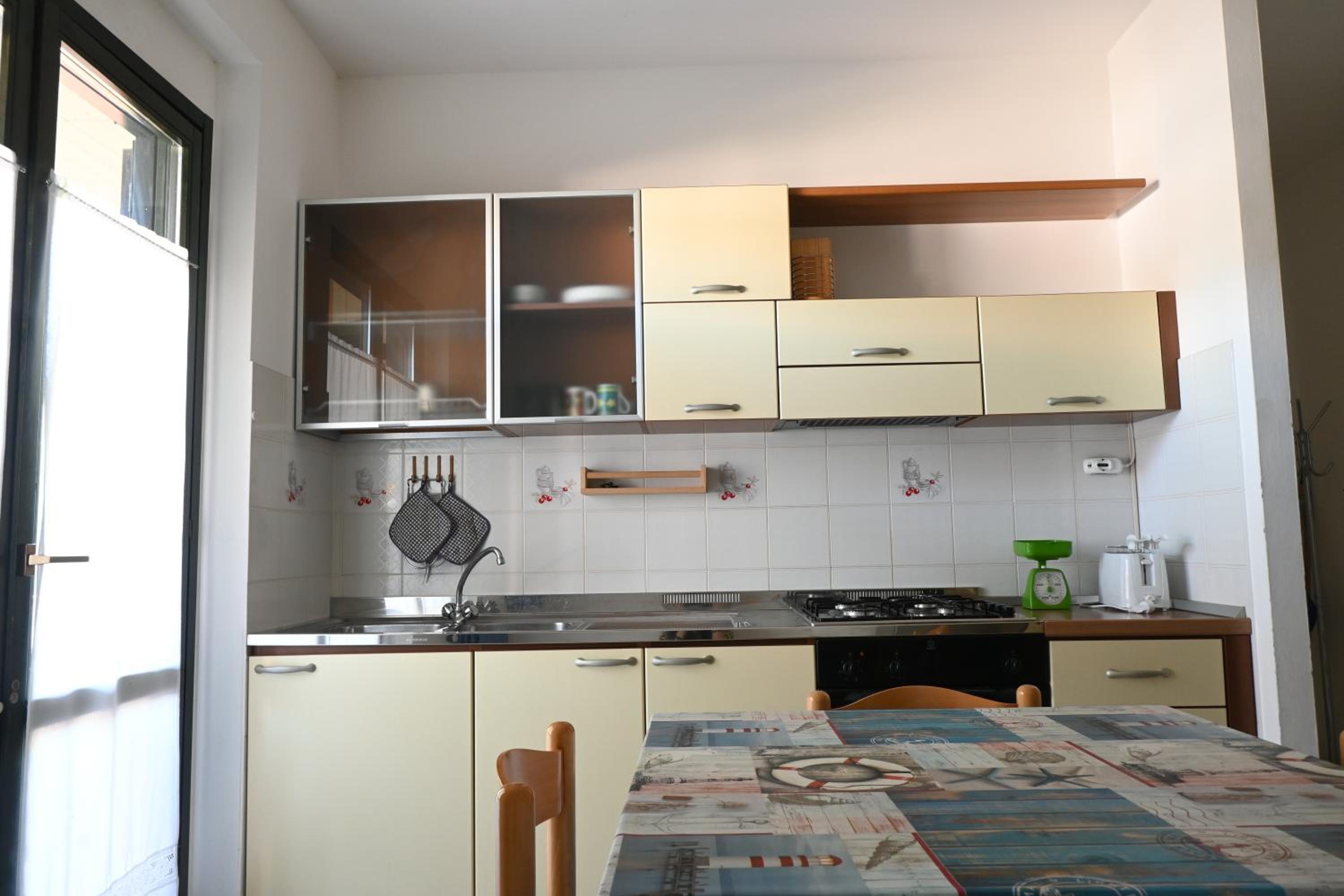 One-Bedroom Apartment photo 3
