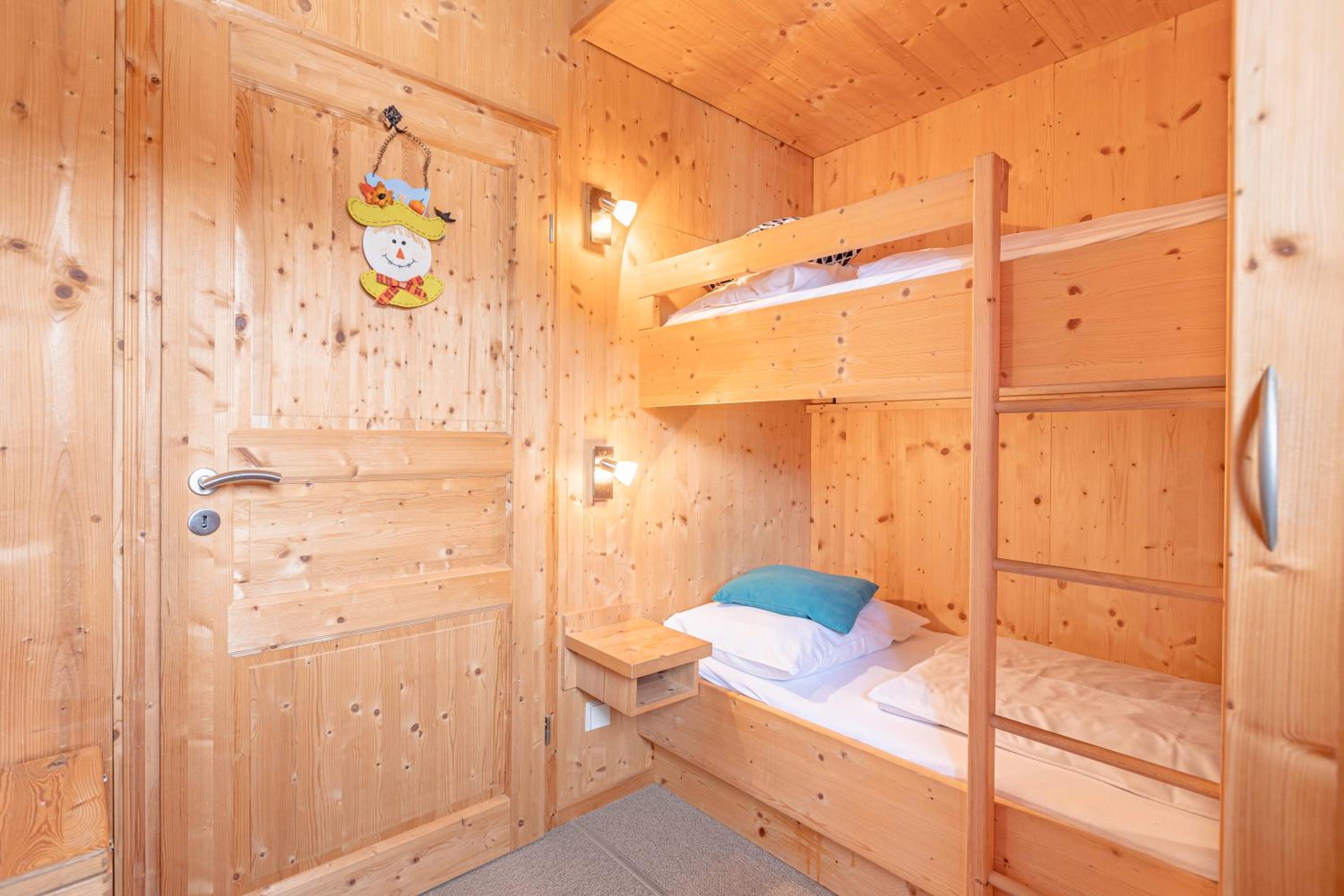 Chalet 125 with 3 bedrooms and sauna photo 2
