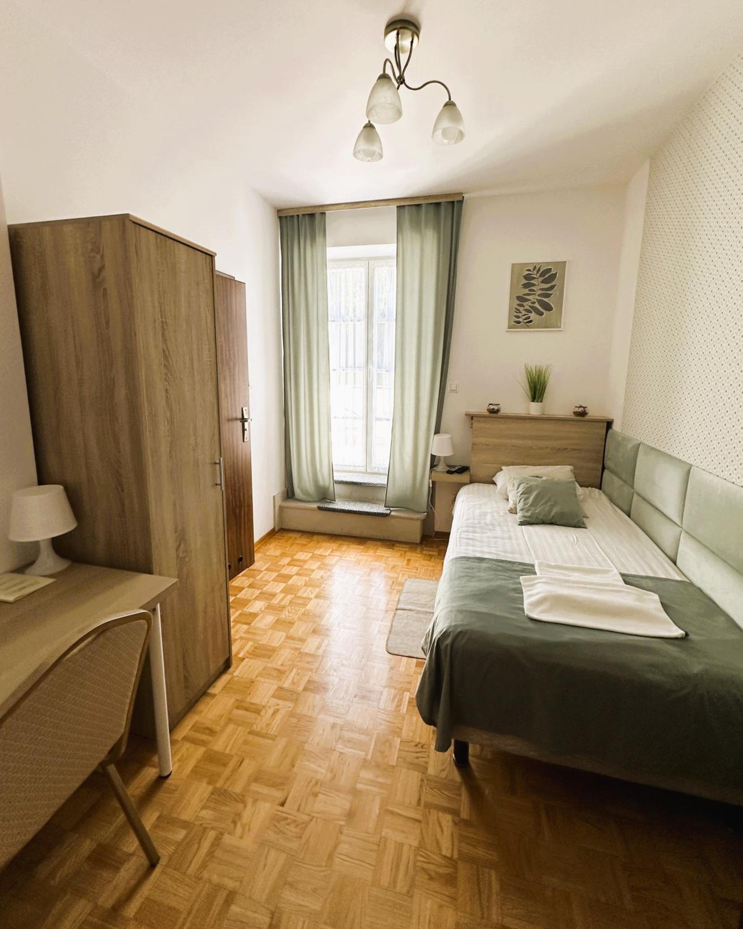 Single Room photo 3