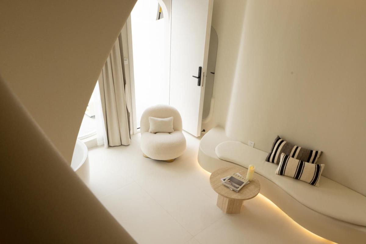 Cloud-Loft Courtyard King Room photo 1