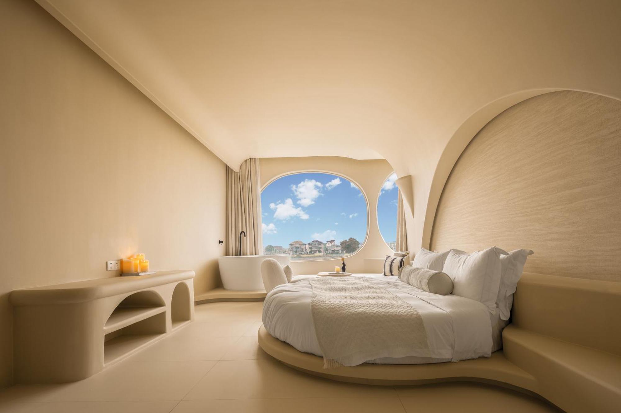 Songyun-Field View Round Bed Room photo 2