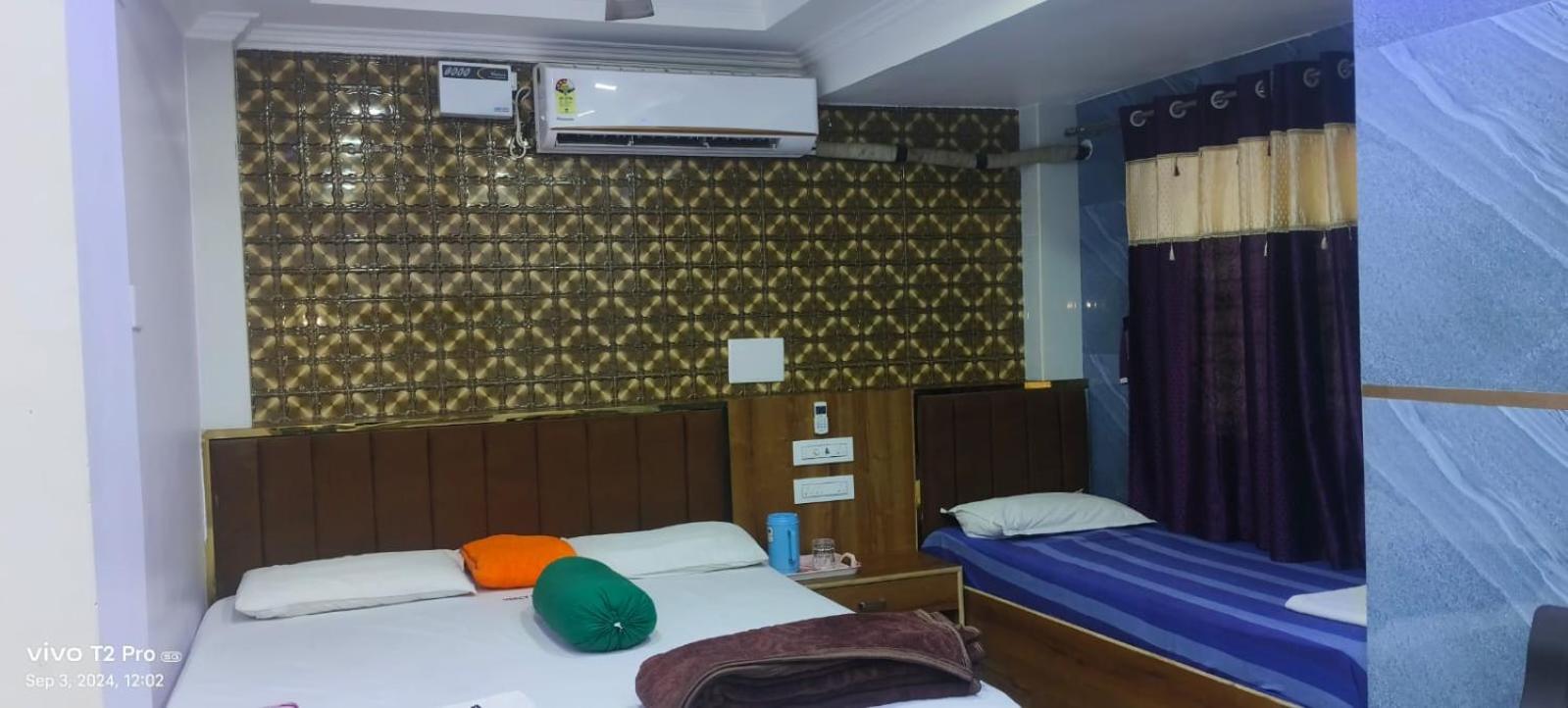 Deluxe Family Room photo 3
