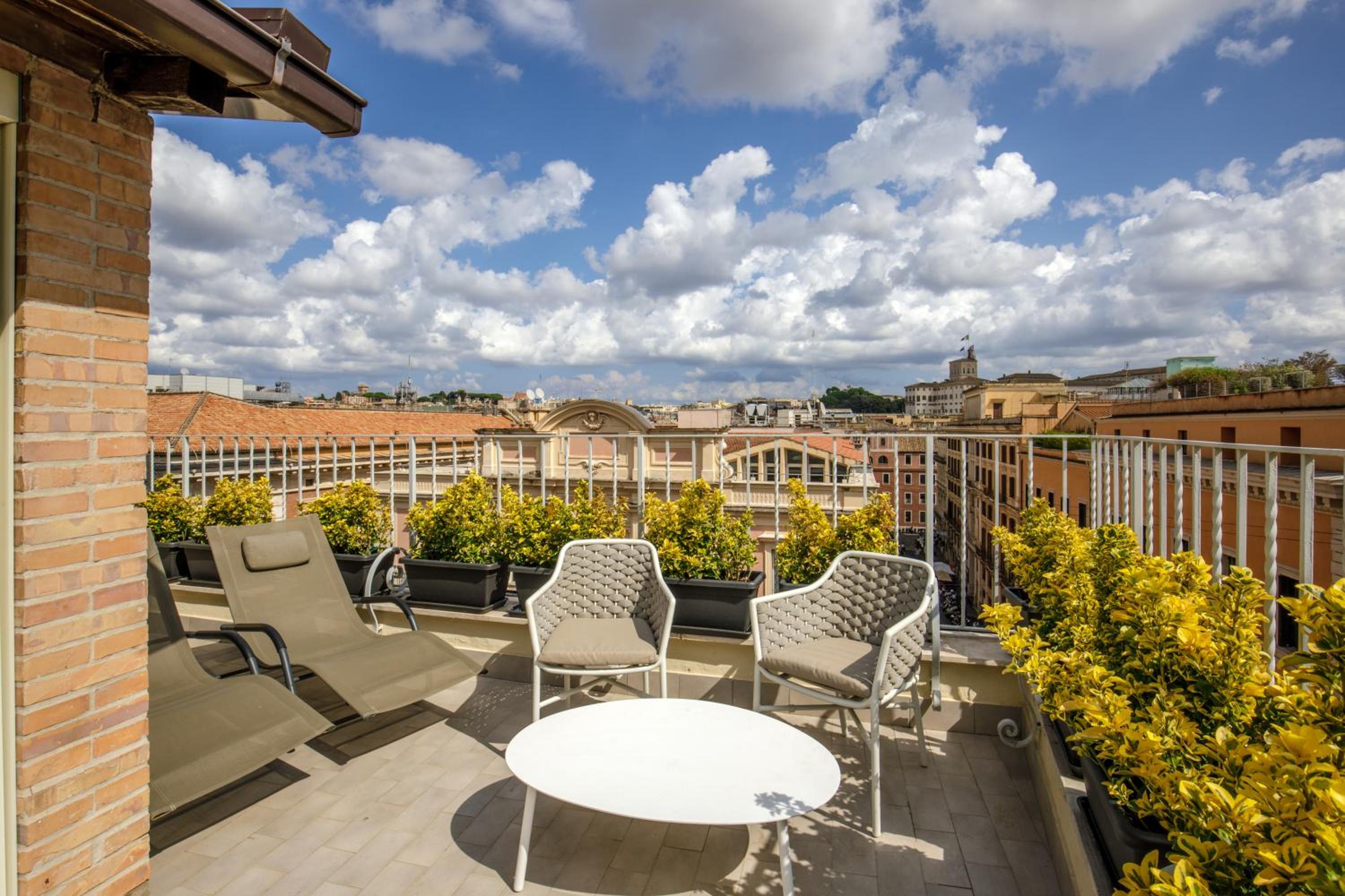 Open-Suite with Terrace photo 3