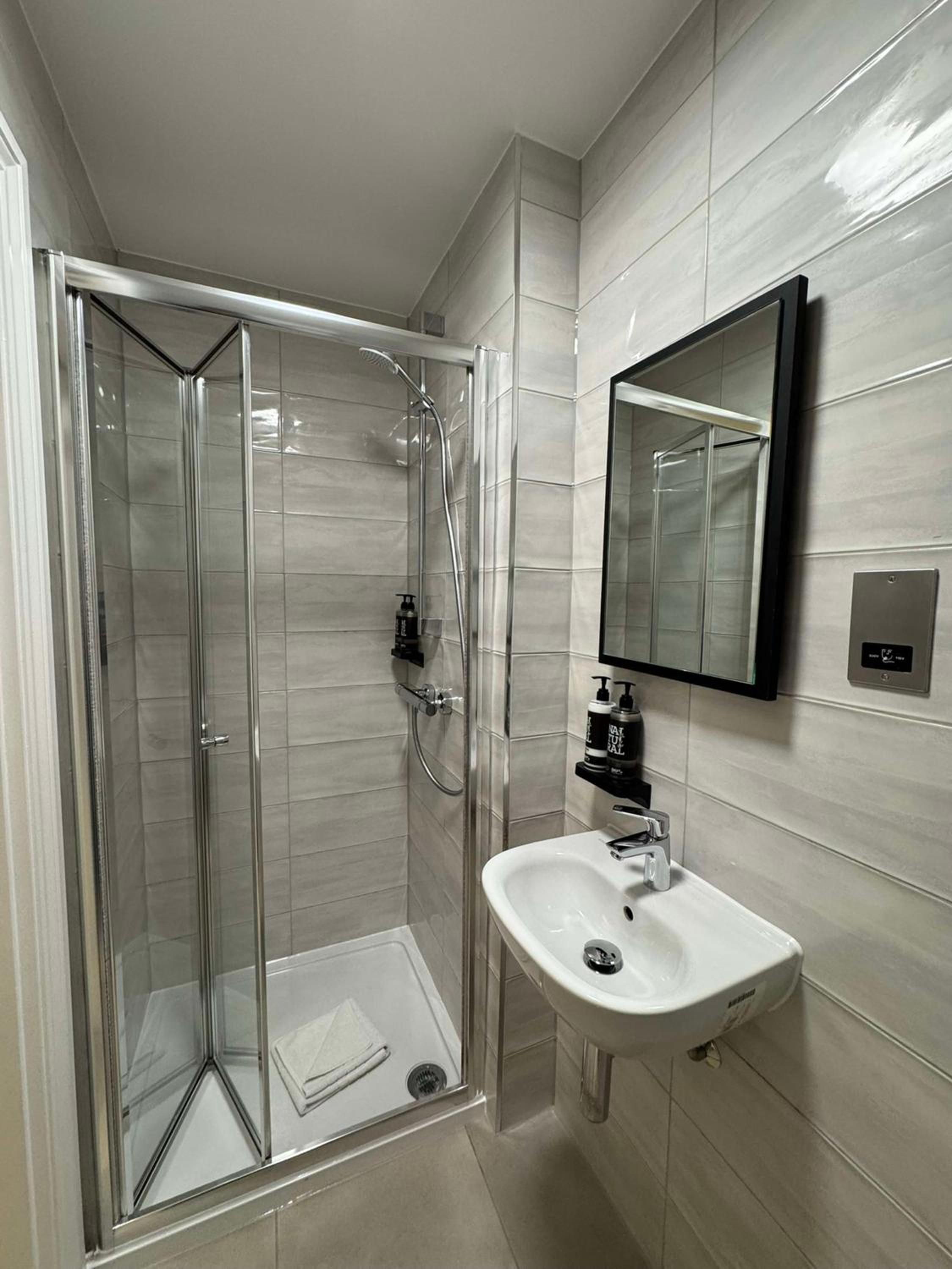 Standard Double Room photo 3