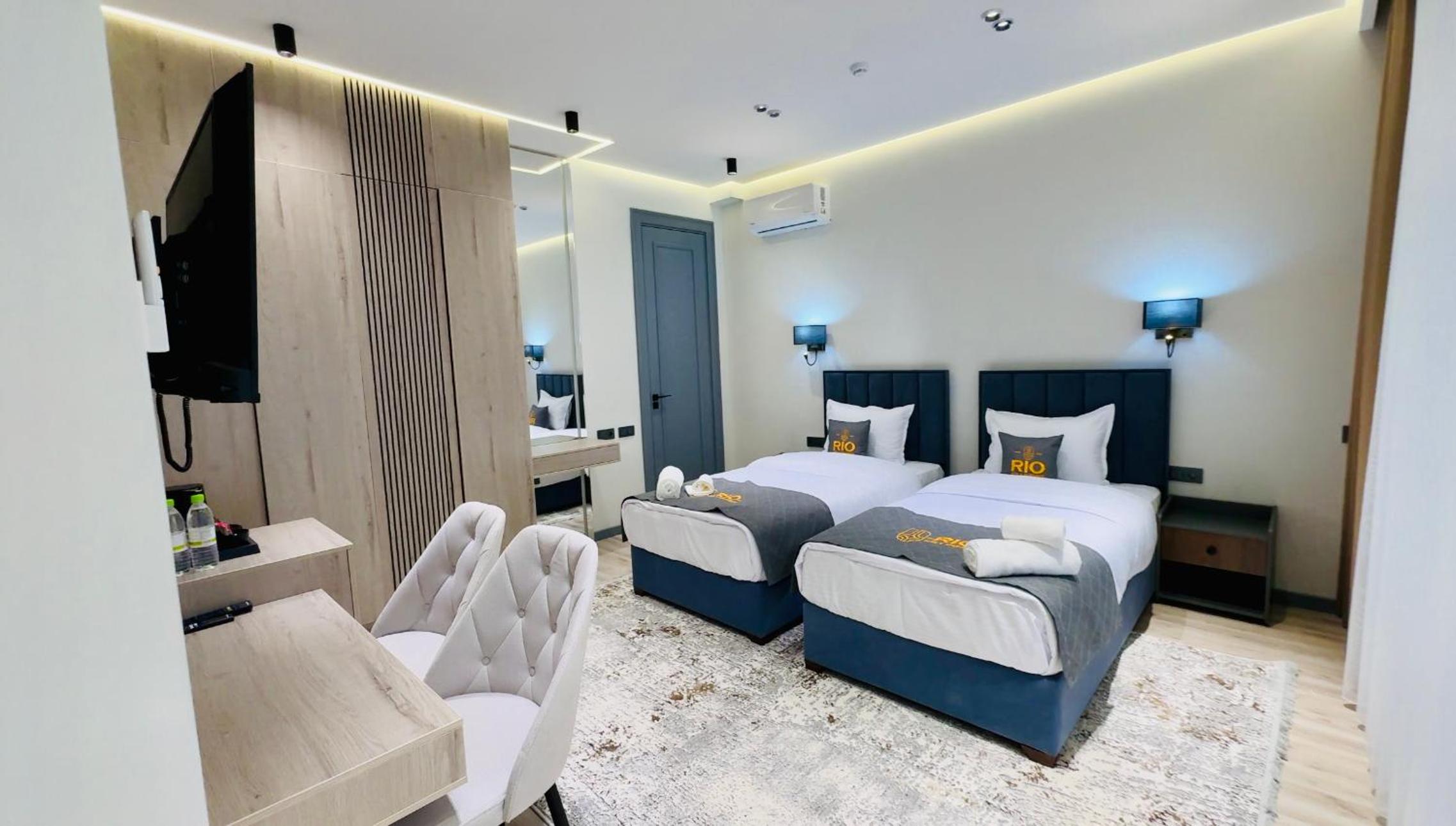 Deluxe Double or Twin Room
