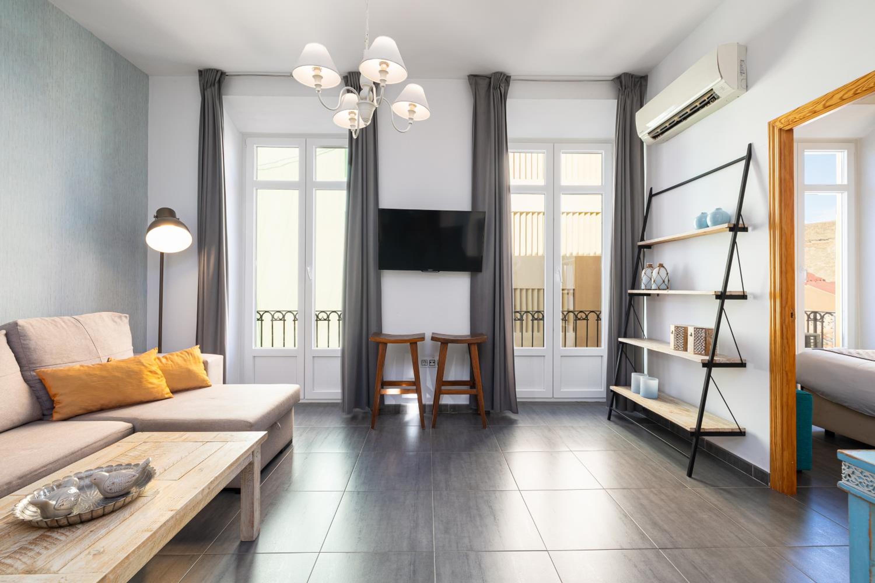 Apartamento con Balcón