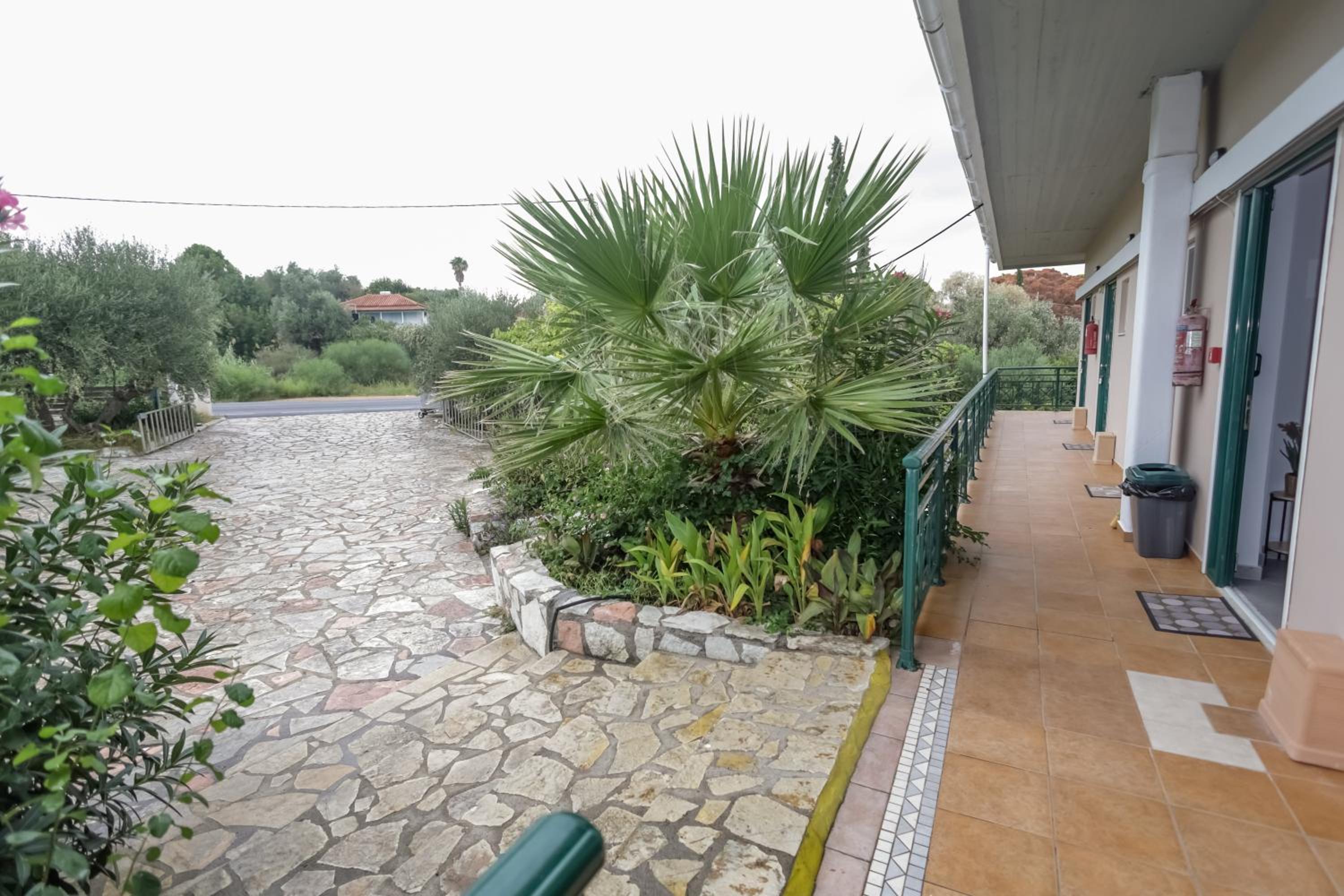 Apartment with Sea View - Photo 2