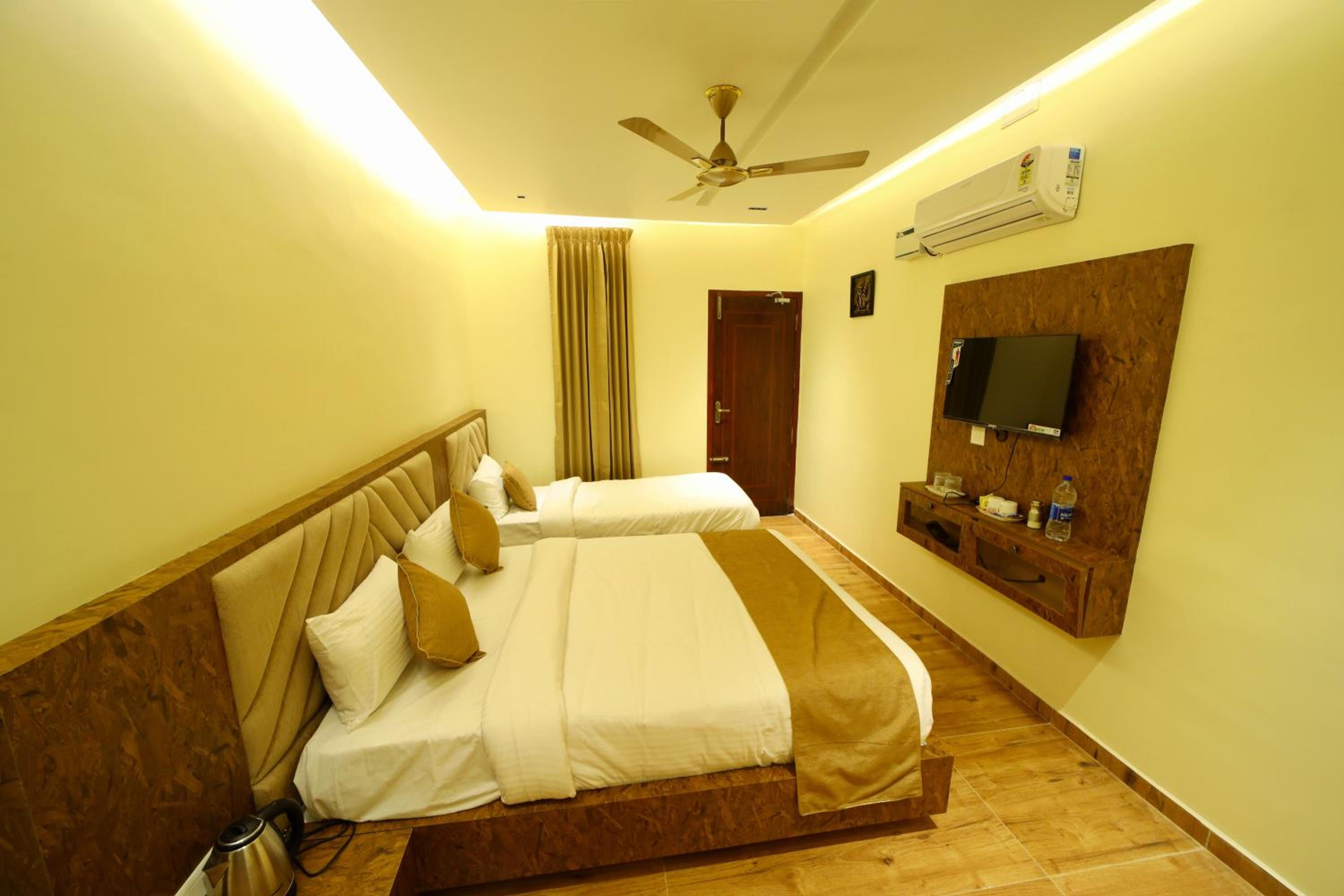 Executive Triple Room