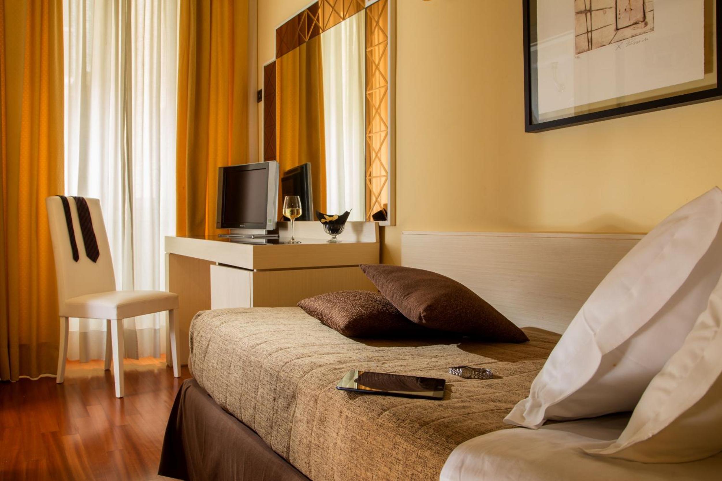 Economy Single Room