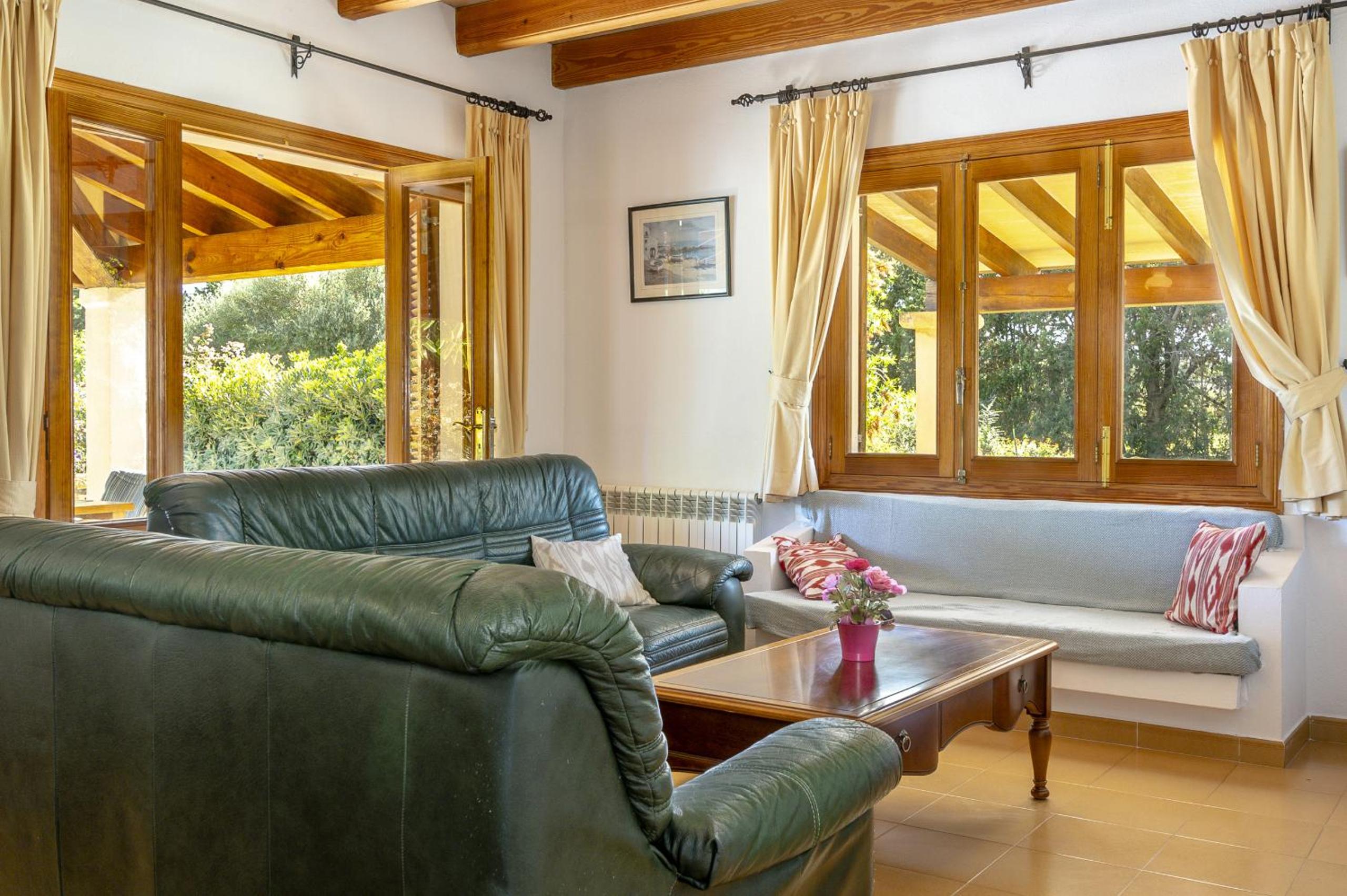 Villa de Tres Habitaciones
