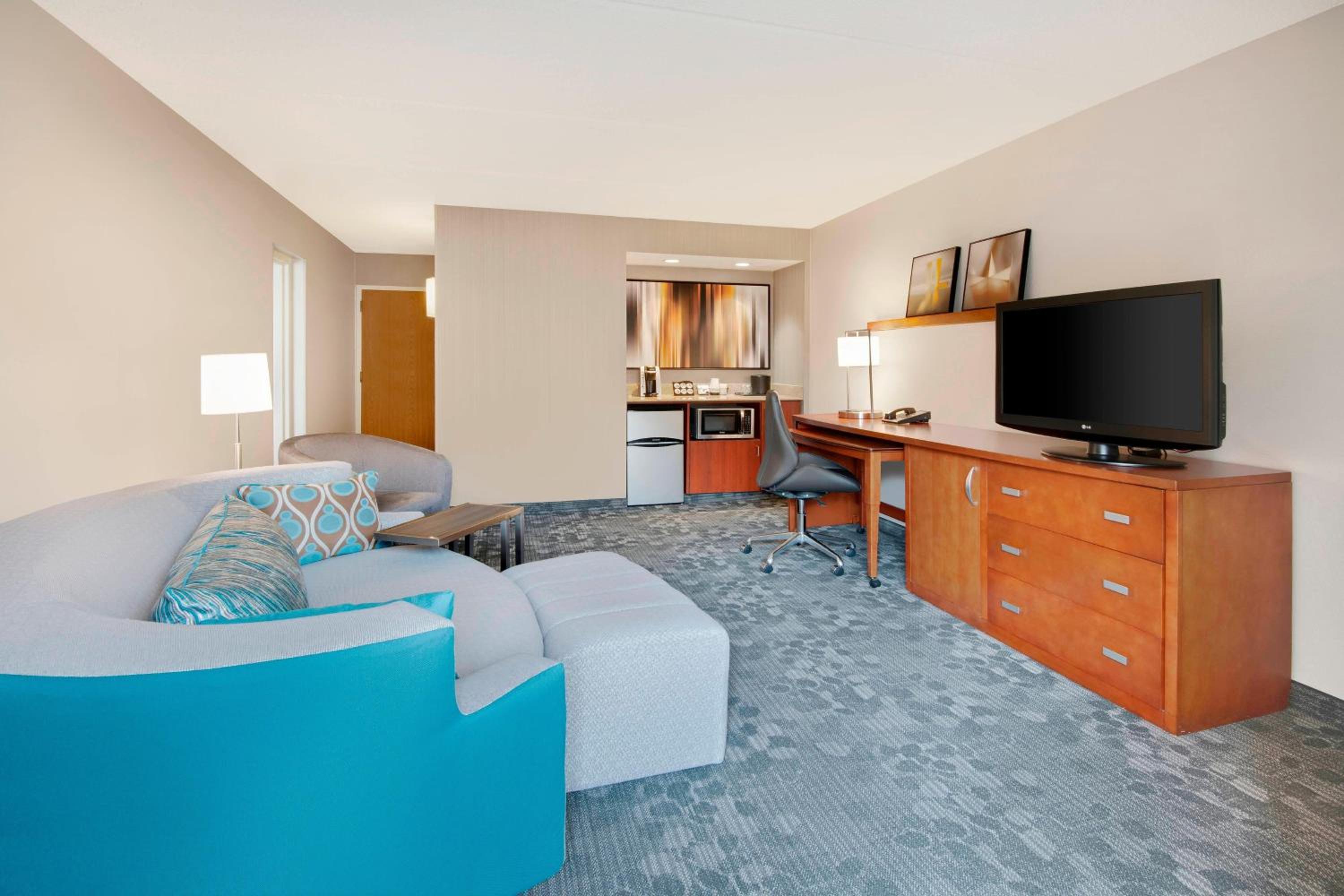 King Suite - Photo 2
