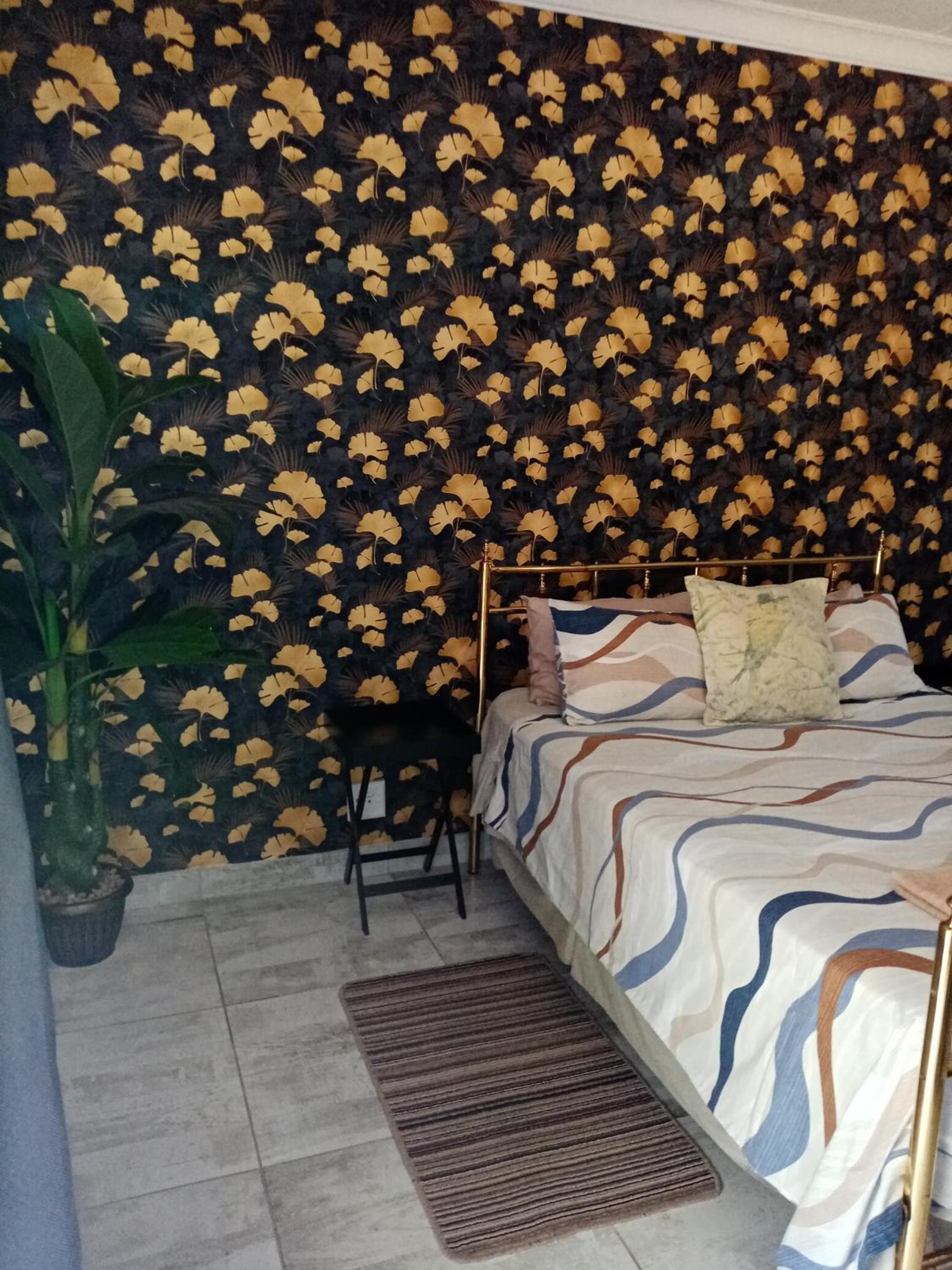 Double Room with Private Bathroom - Photo 2