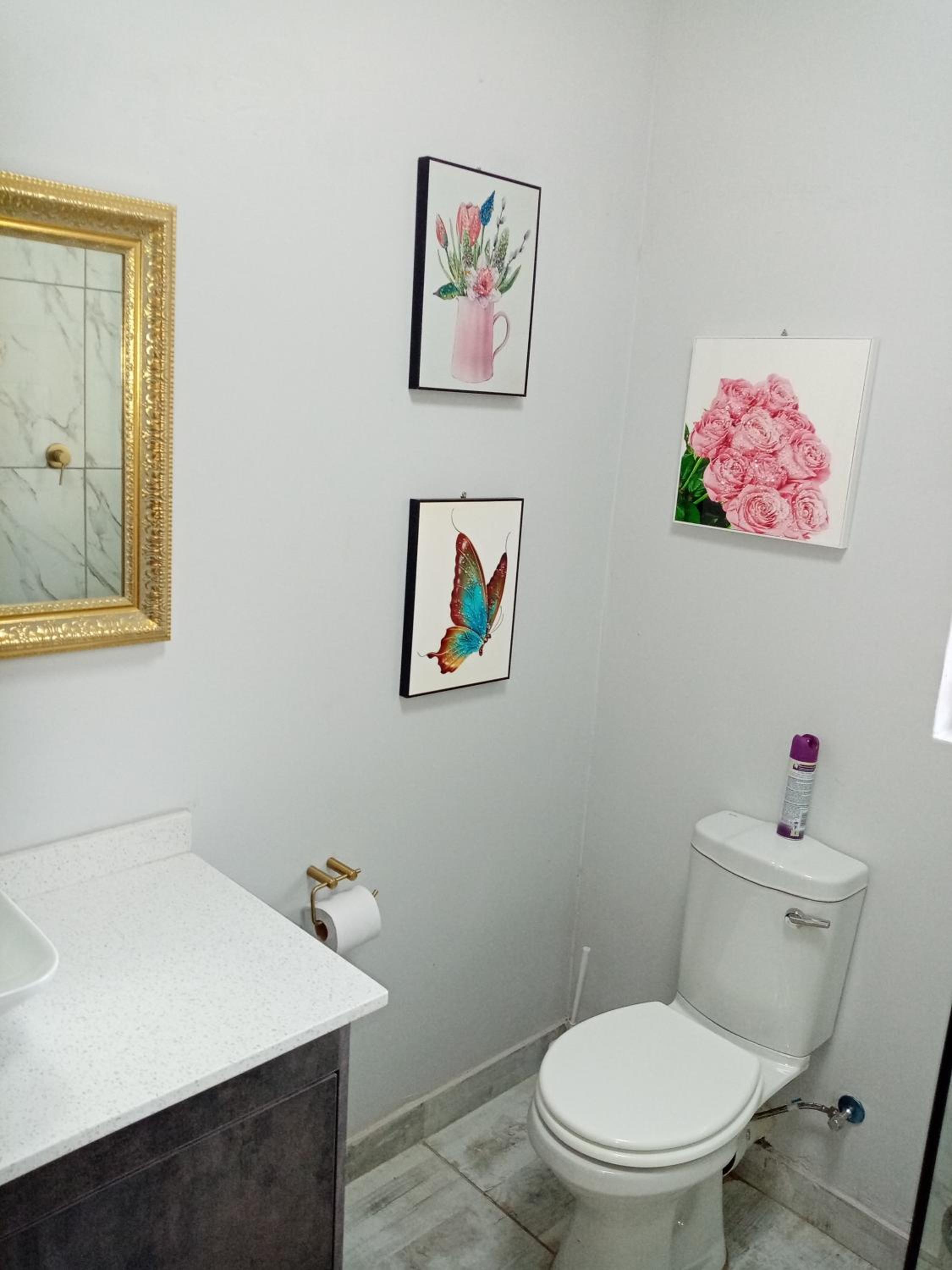 Double Room with Private Bathroom - Photo 11