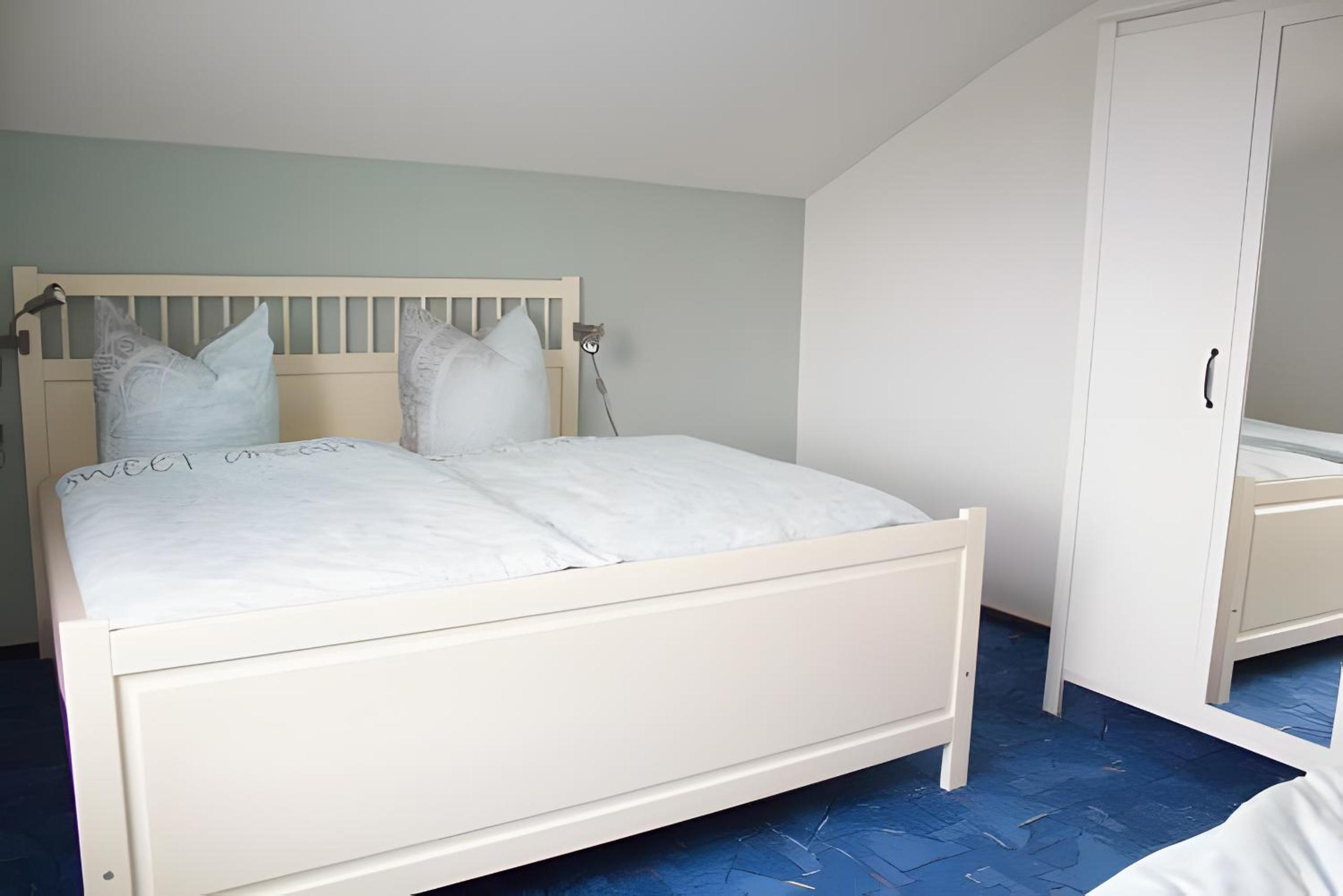 Two-Bedroom Deluxe Apartment with Garden View photo 3