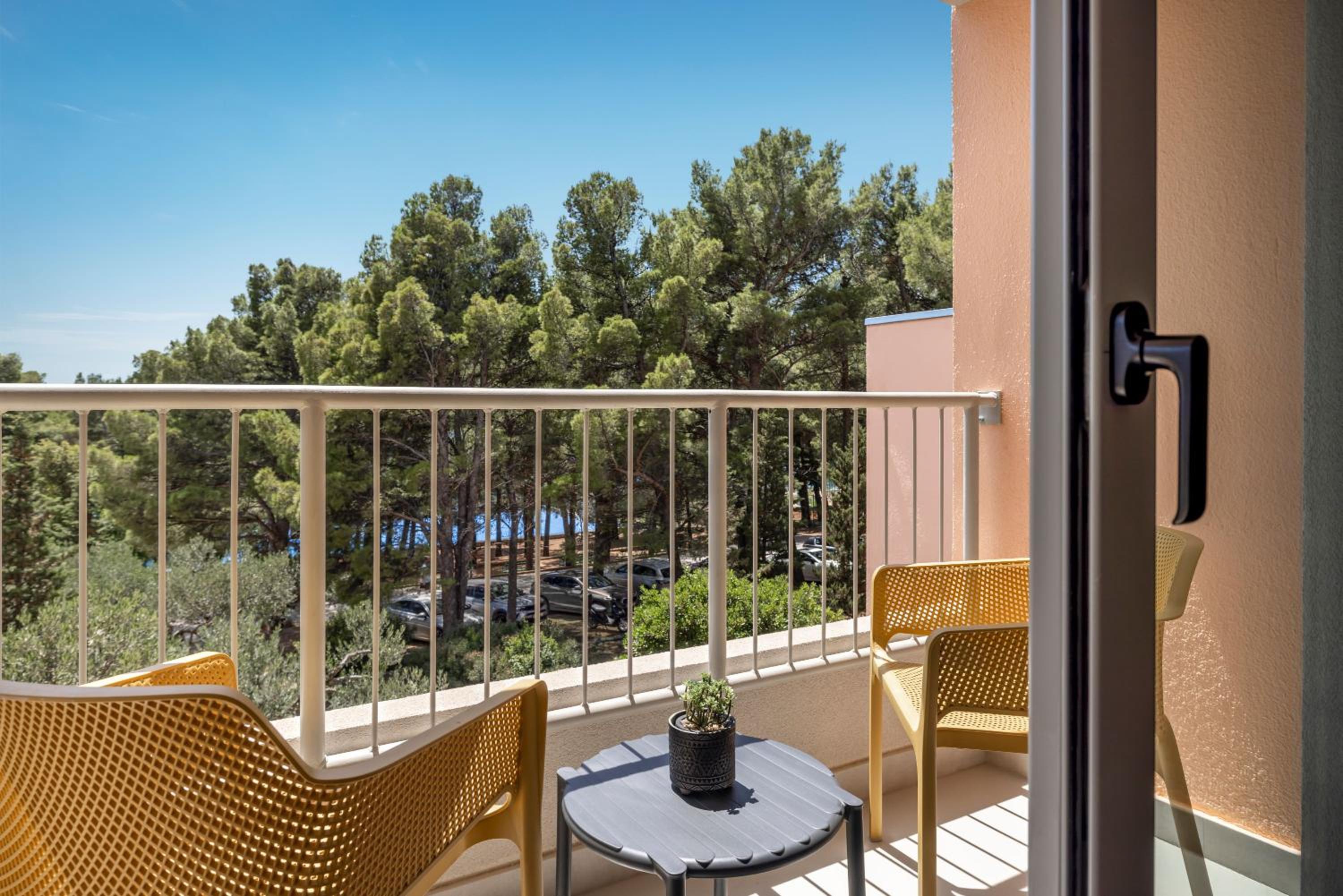 Room for 2 with Balcony photo 2