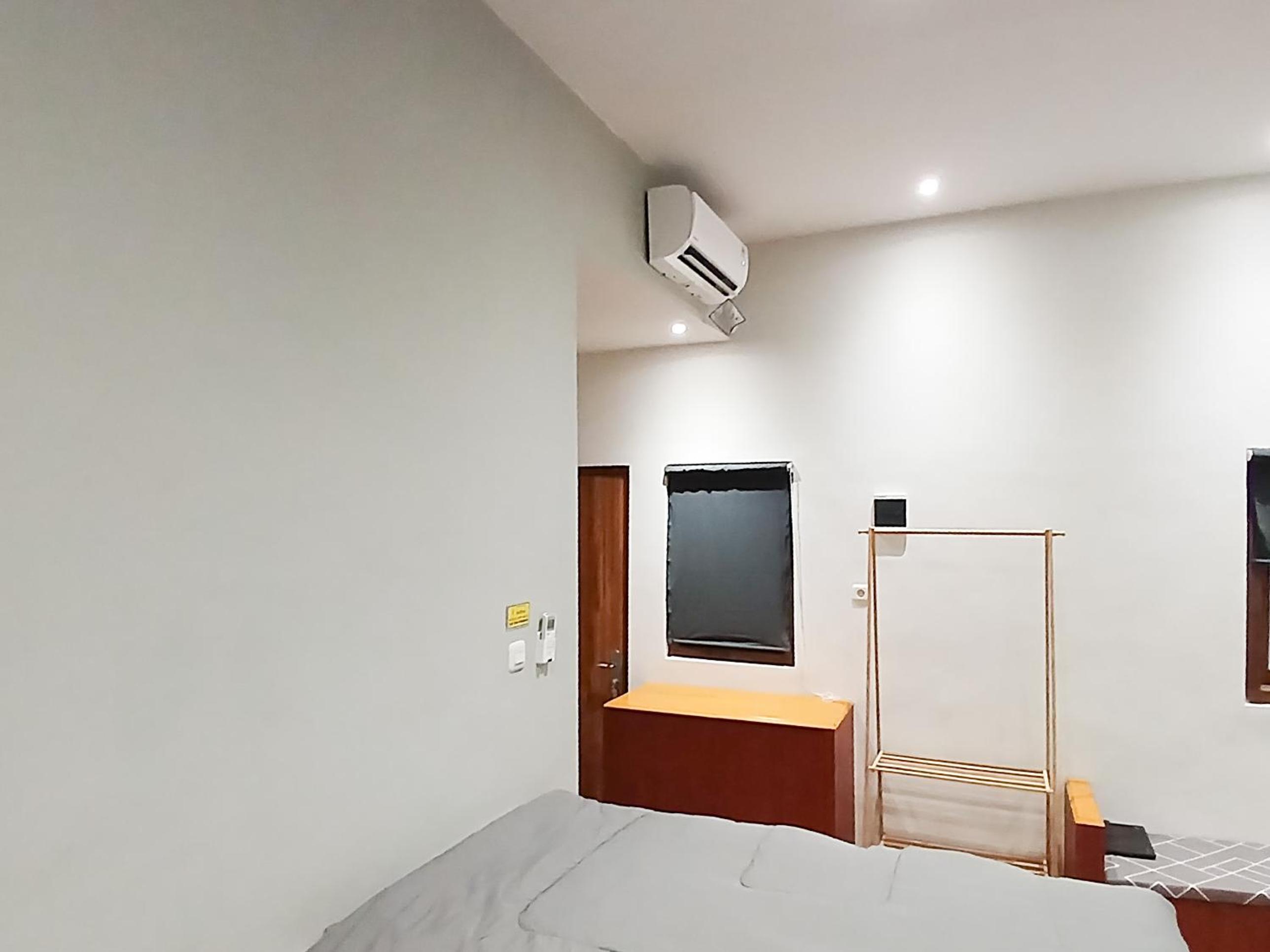 Deluxe Double Room - Photo 9