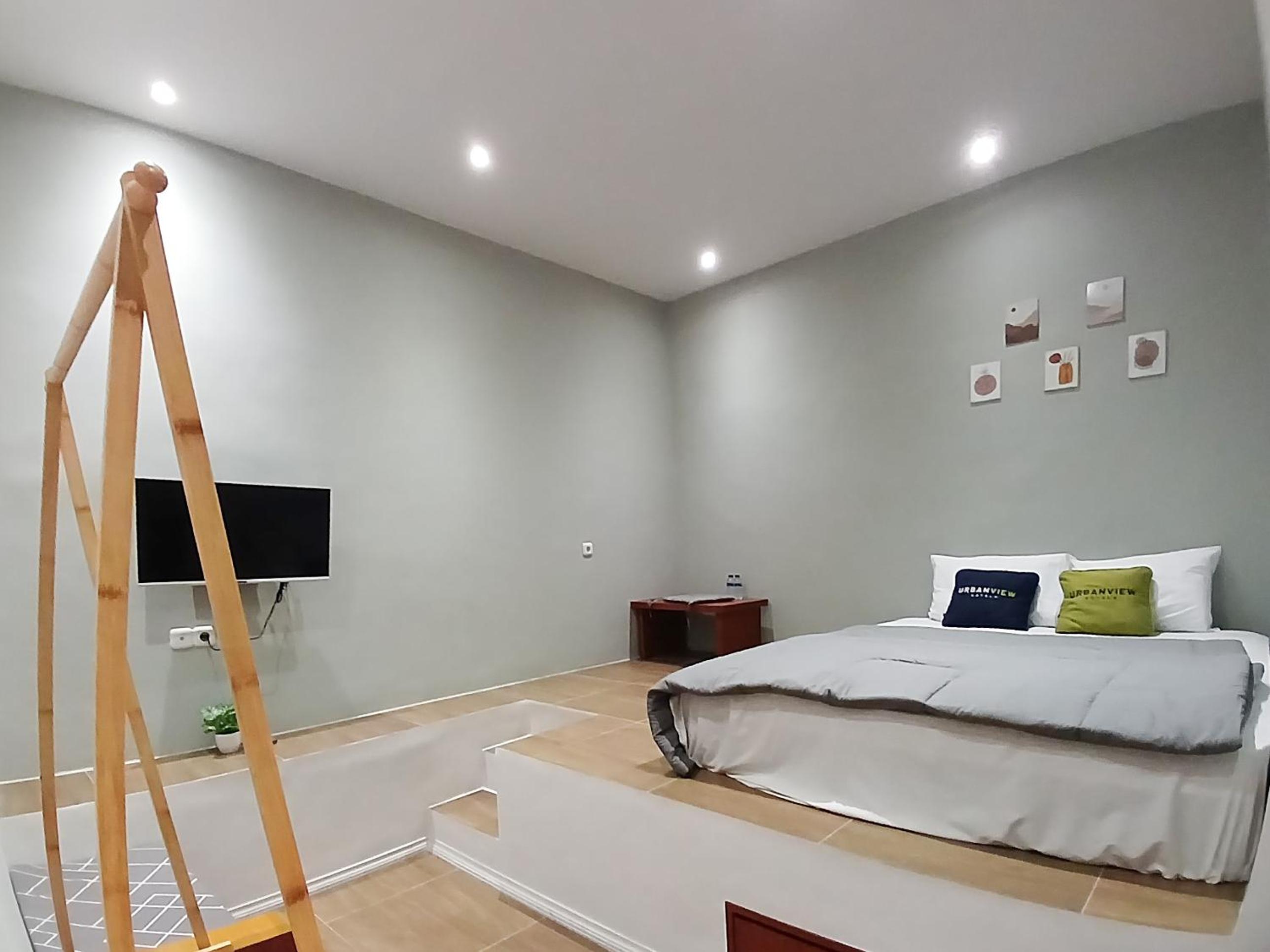 Deluxe Double Room - Photo 13