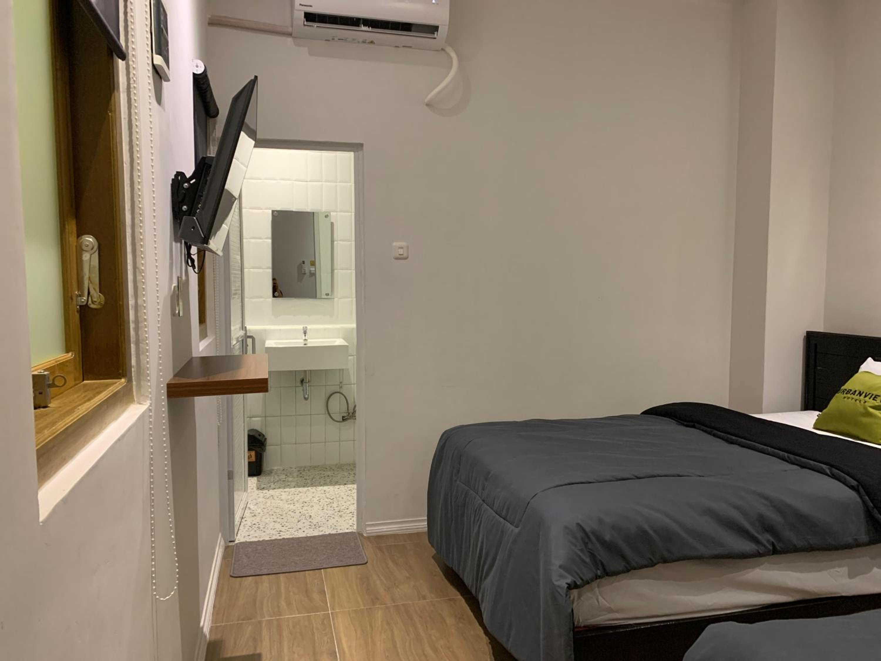 Deluxe Twin Room - Photo 12