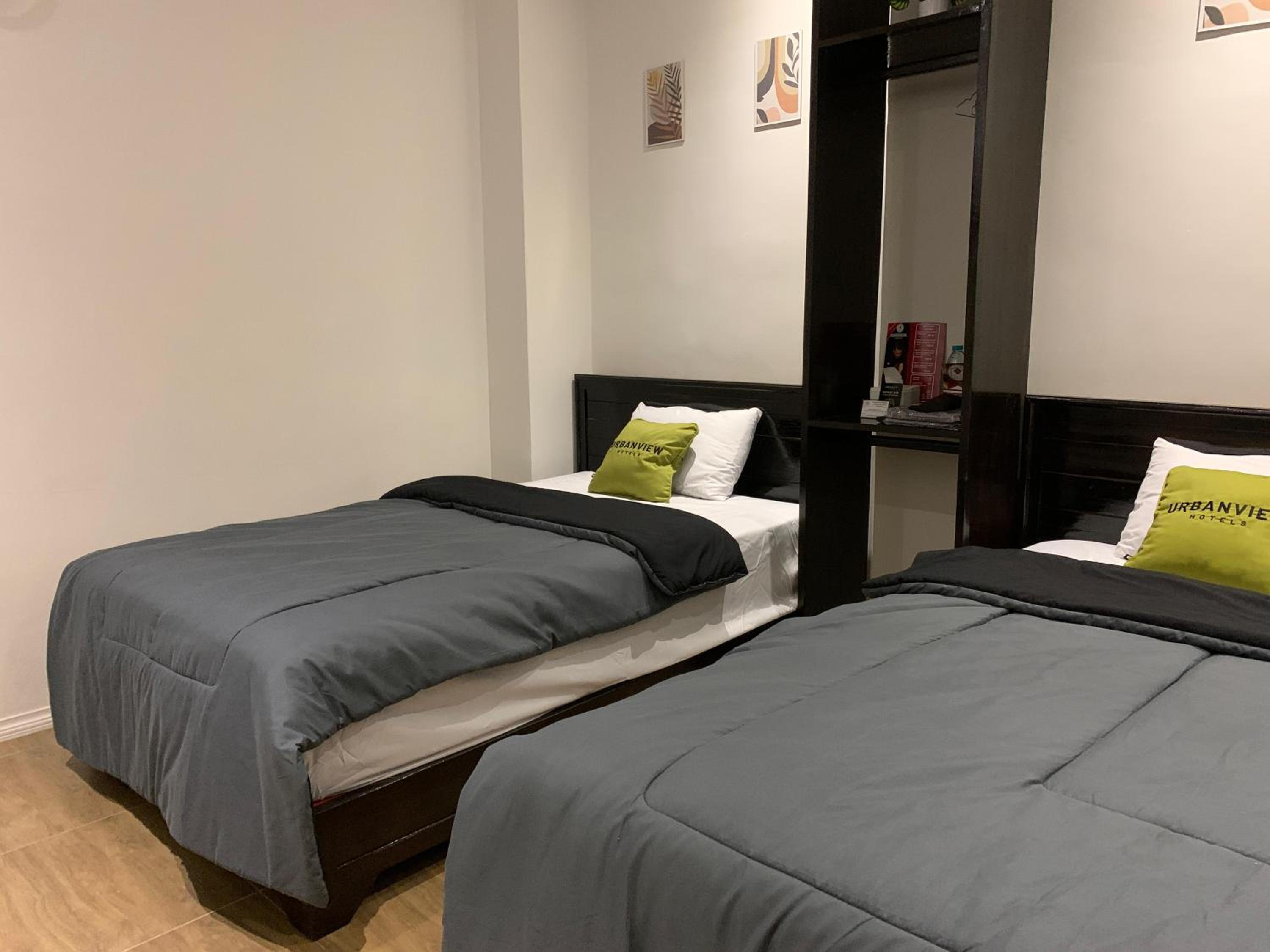 Deluxe Twin Room - Photo 13