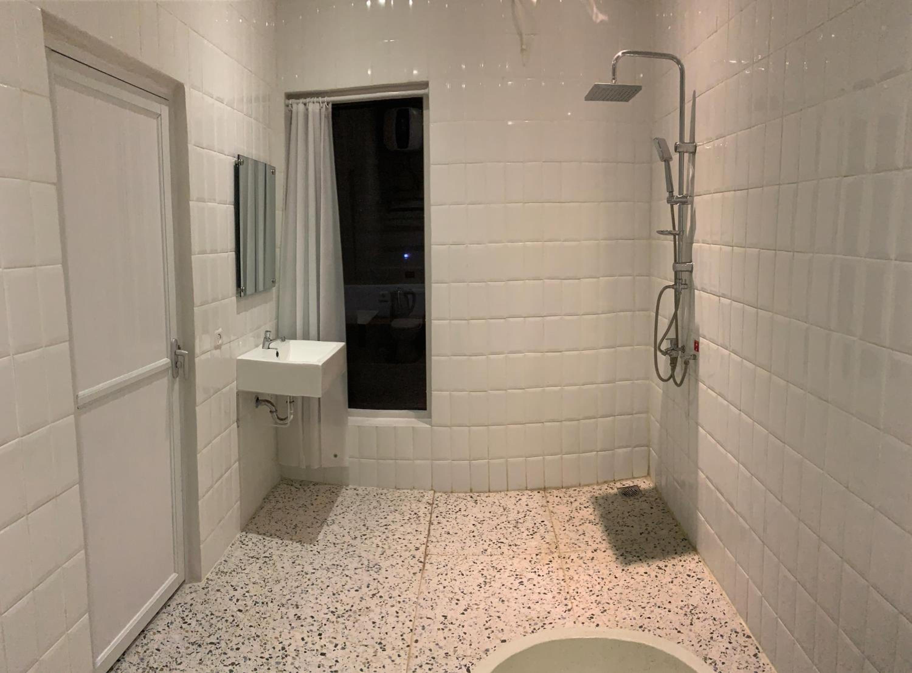 Suite - Photo 8