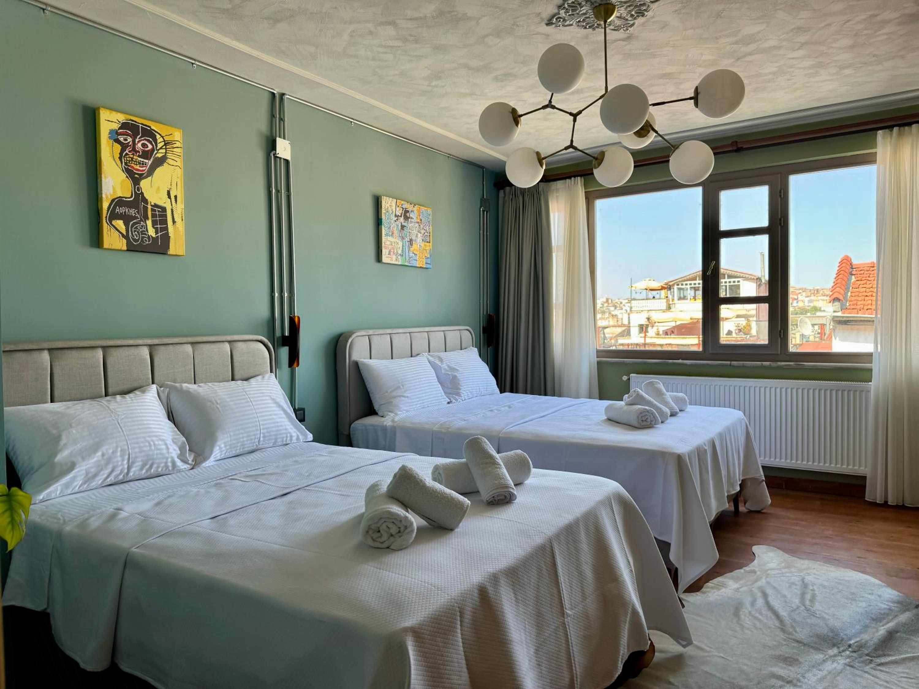 Three-Bedroom Villa photo 2