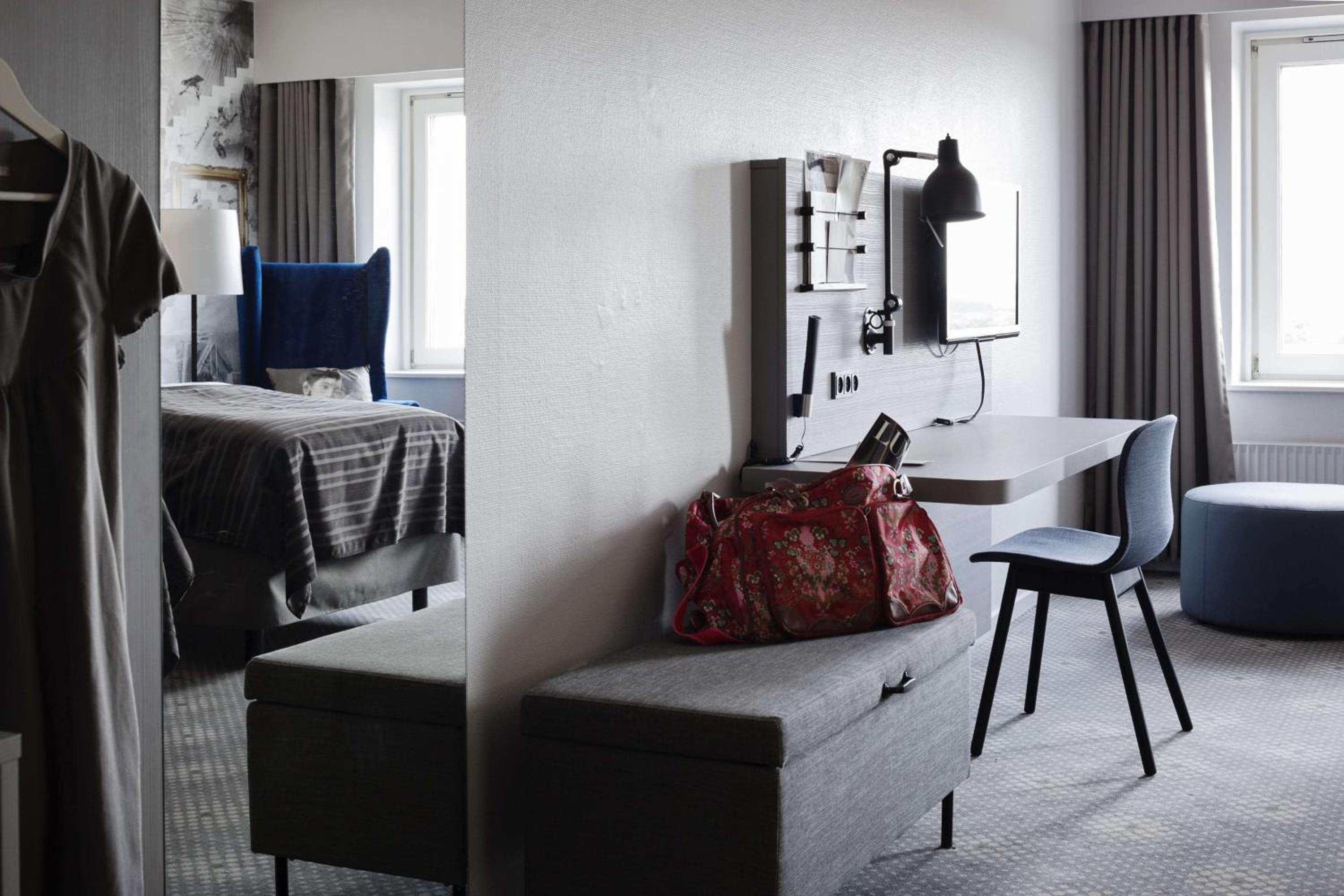 Standard Twin Room - Photo 2