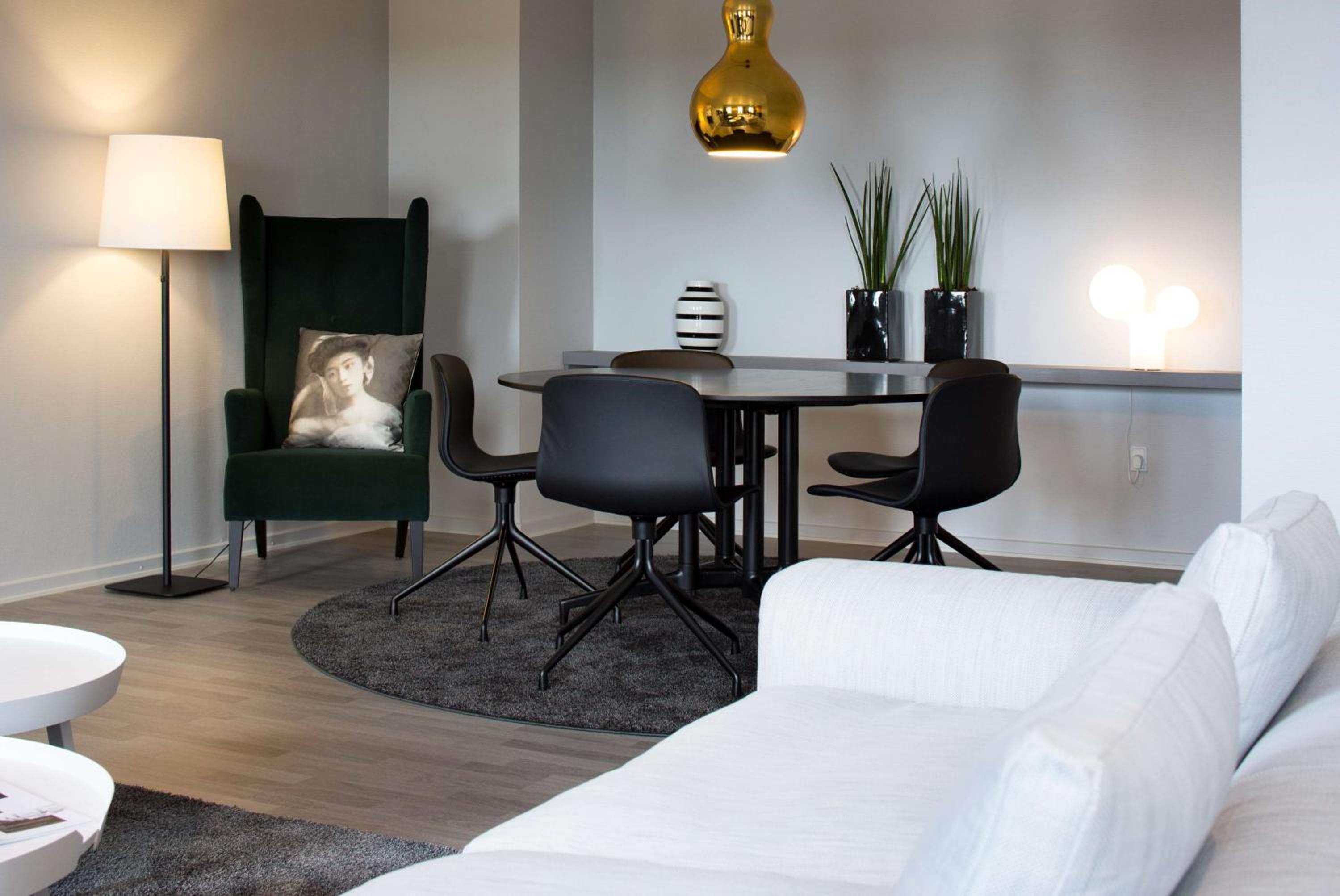 Deluxe Suite - Photo 5