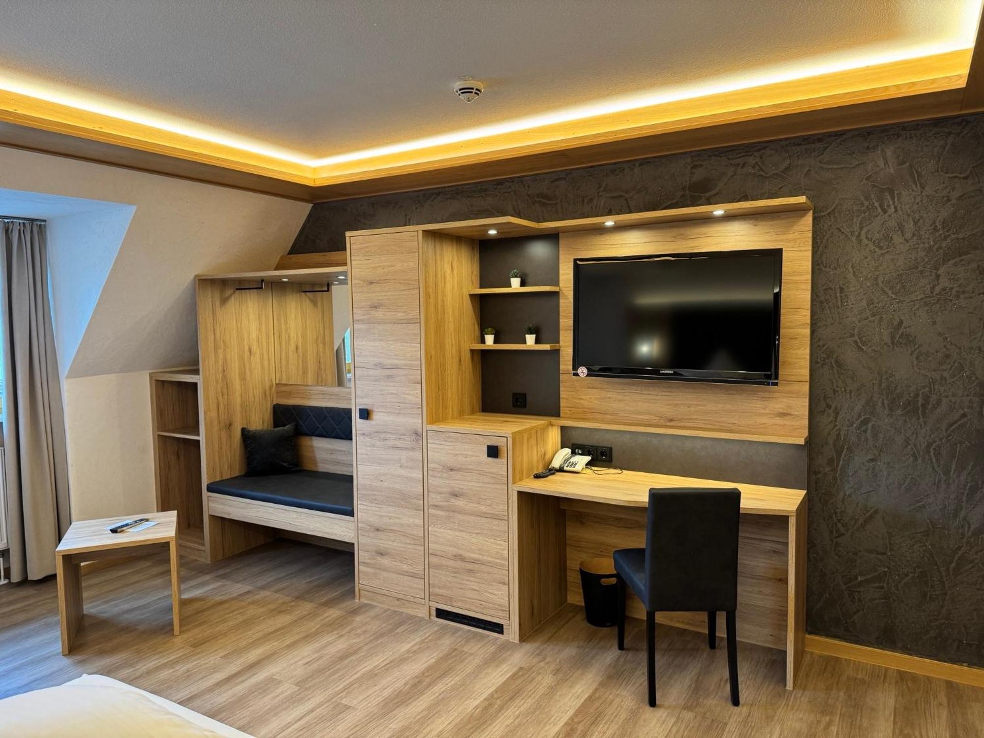 Quadruple Room - Photo 1