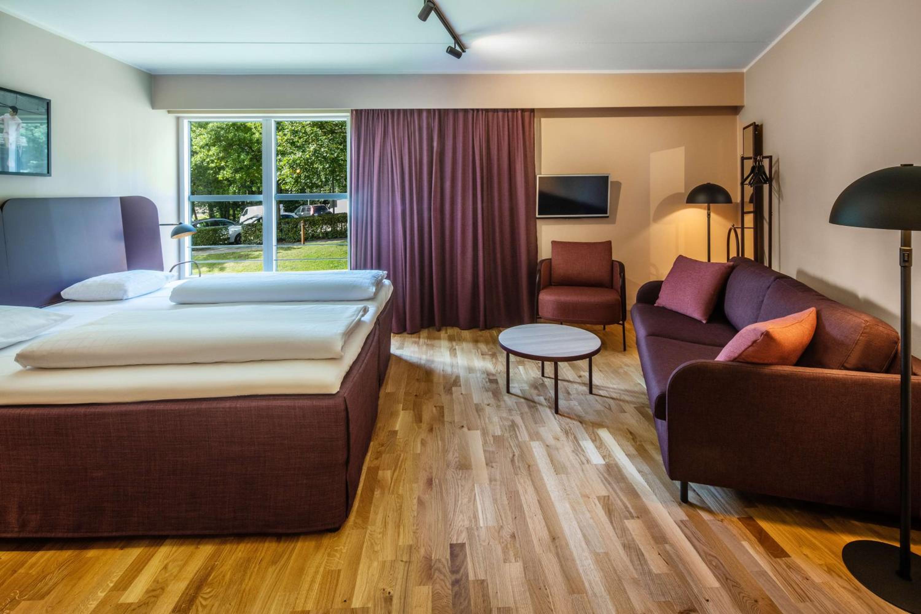 Superior King Room