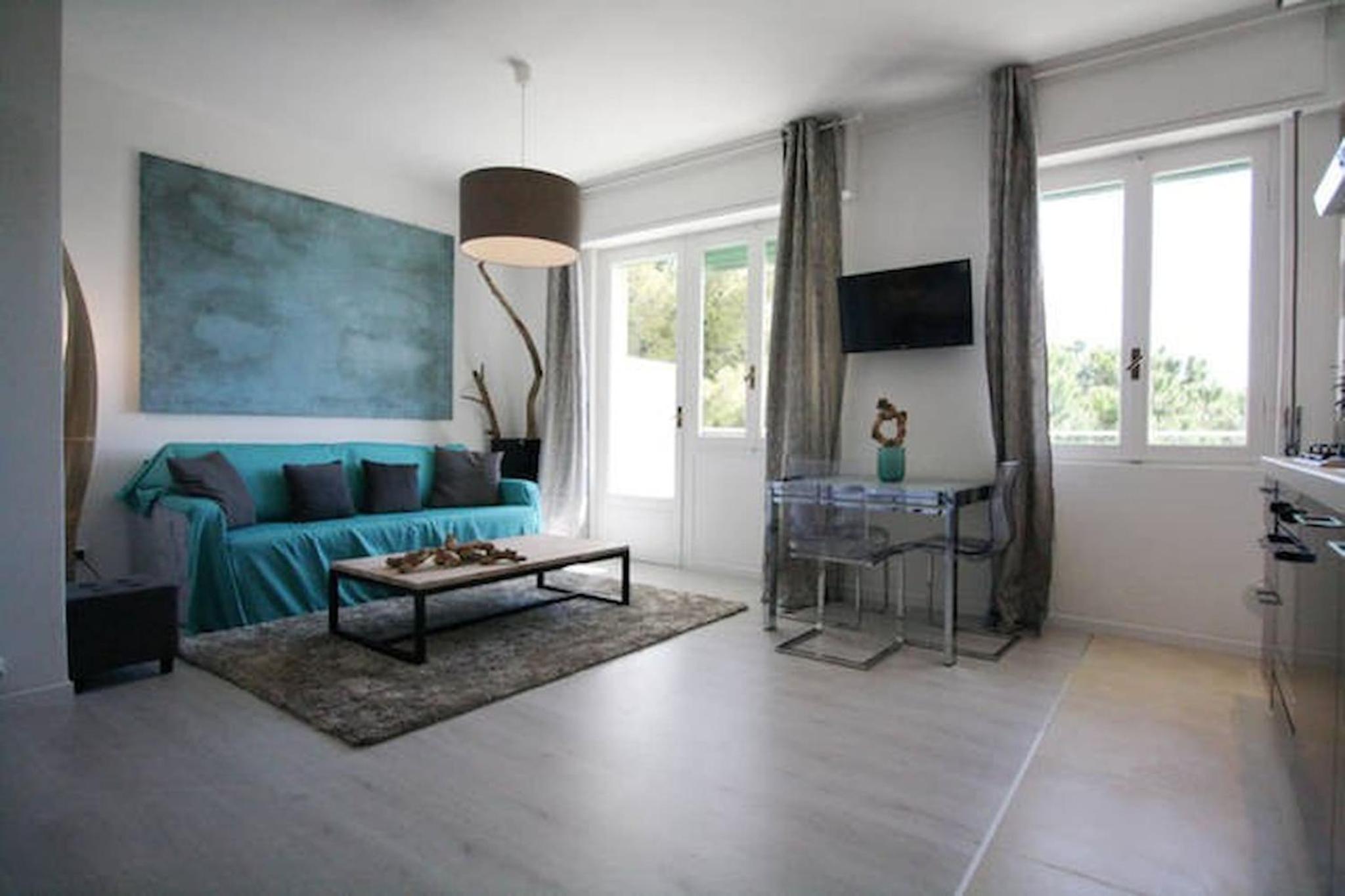 One-Bedroom House photo 1