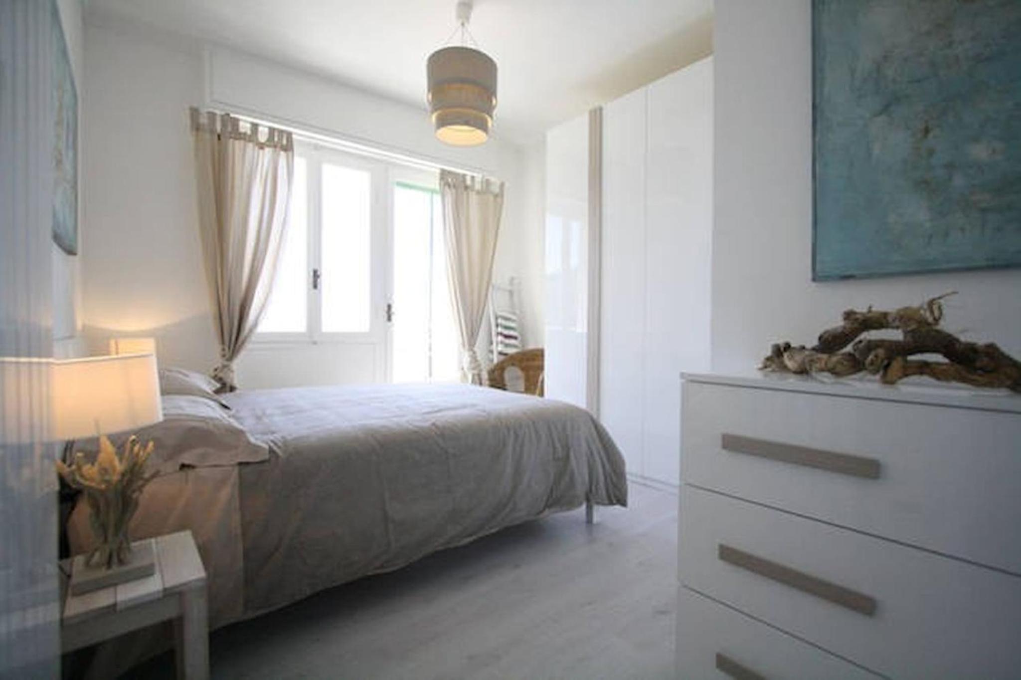 One-Bedroom House photo 2